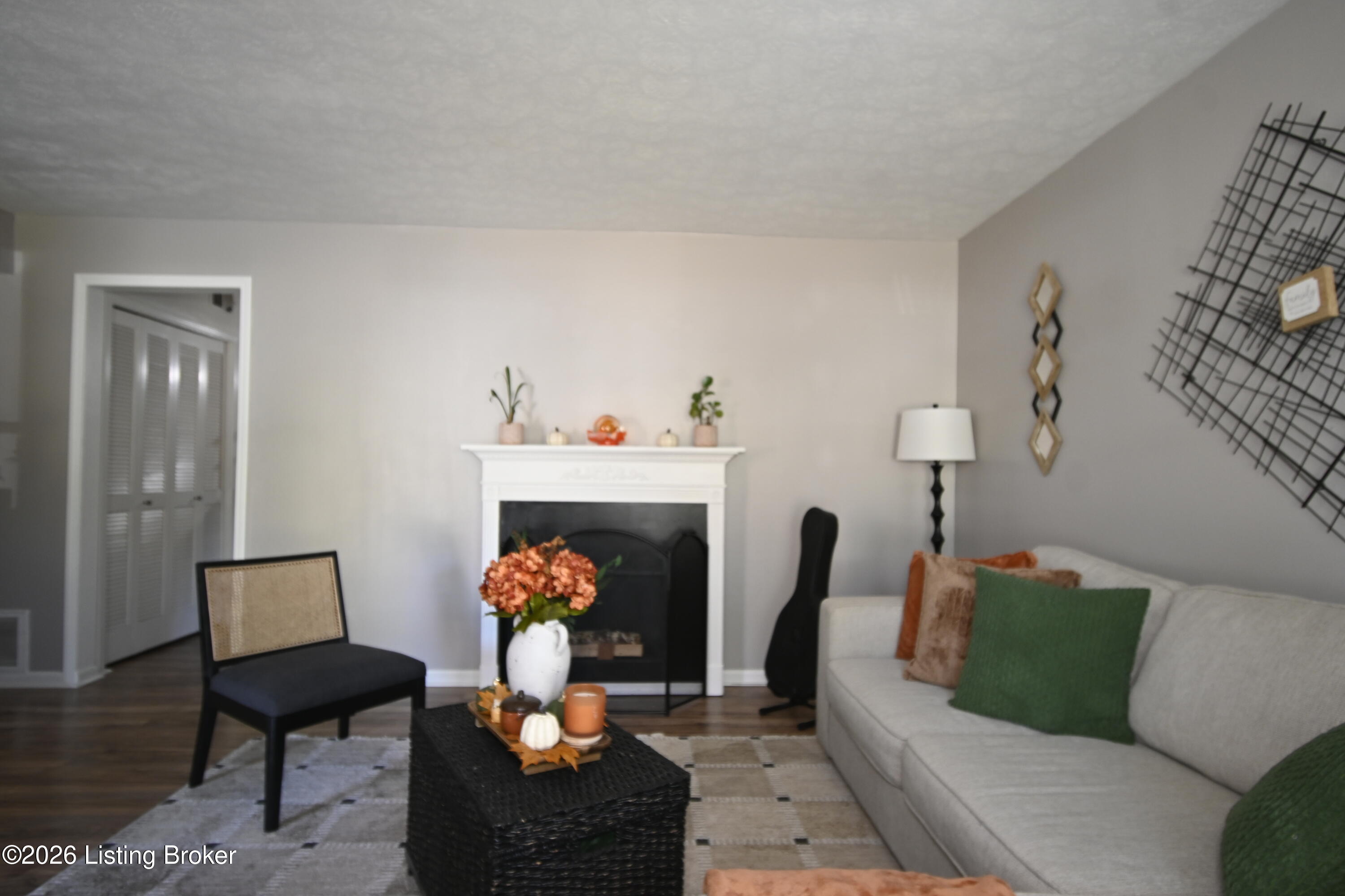 6805 Holly Lake Dr Property Photo 6