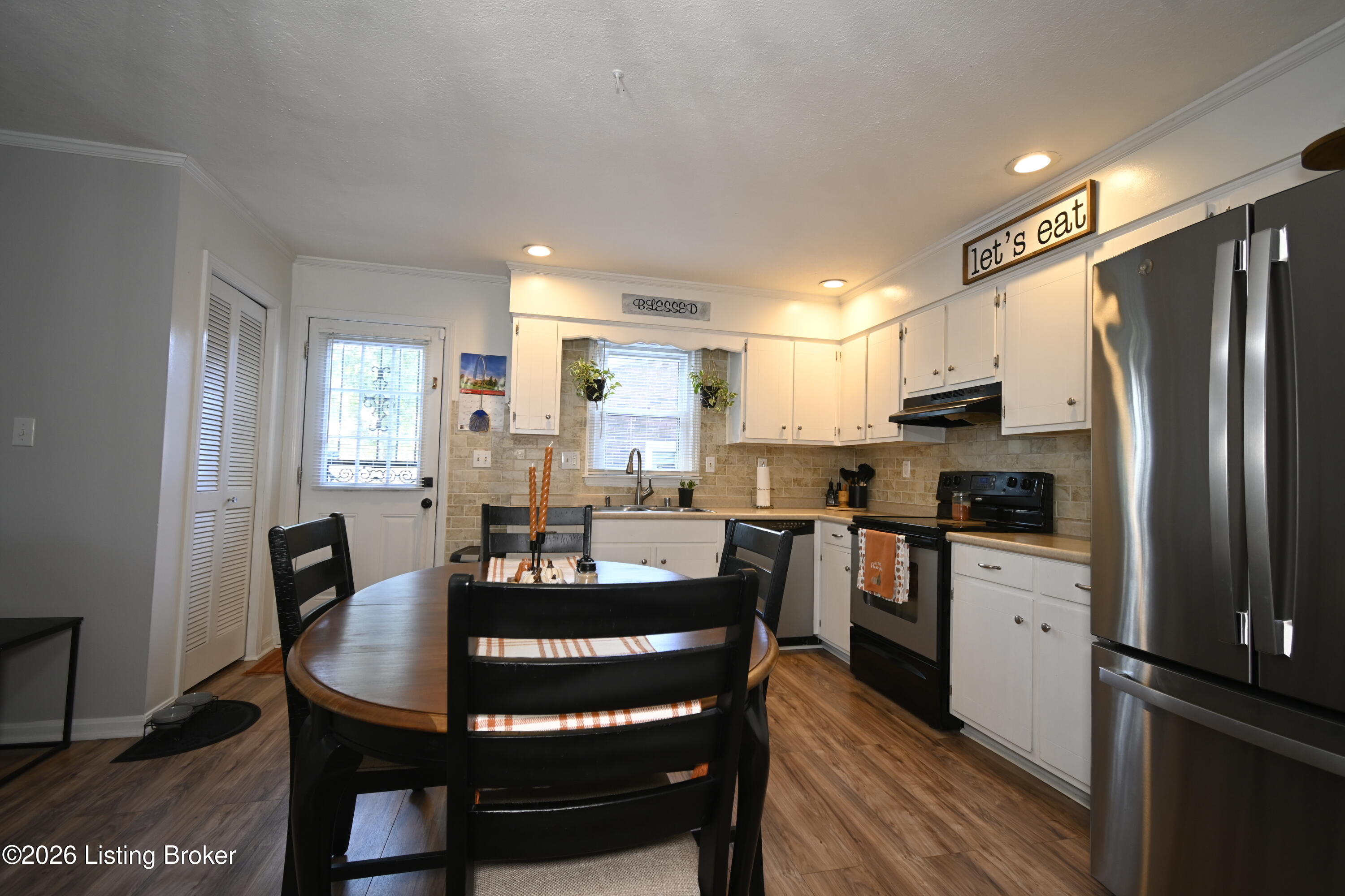 6805 Holly Lake Dr Property Photo 8