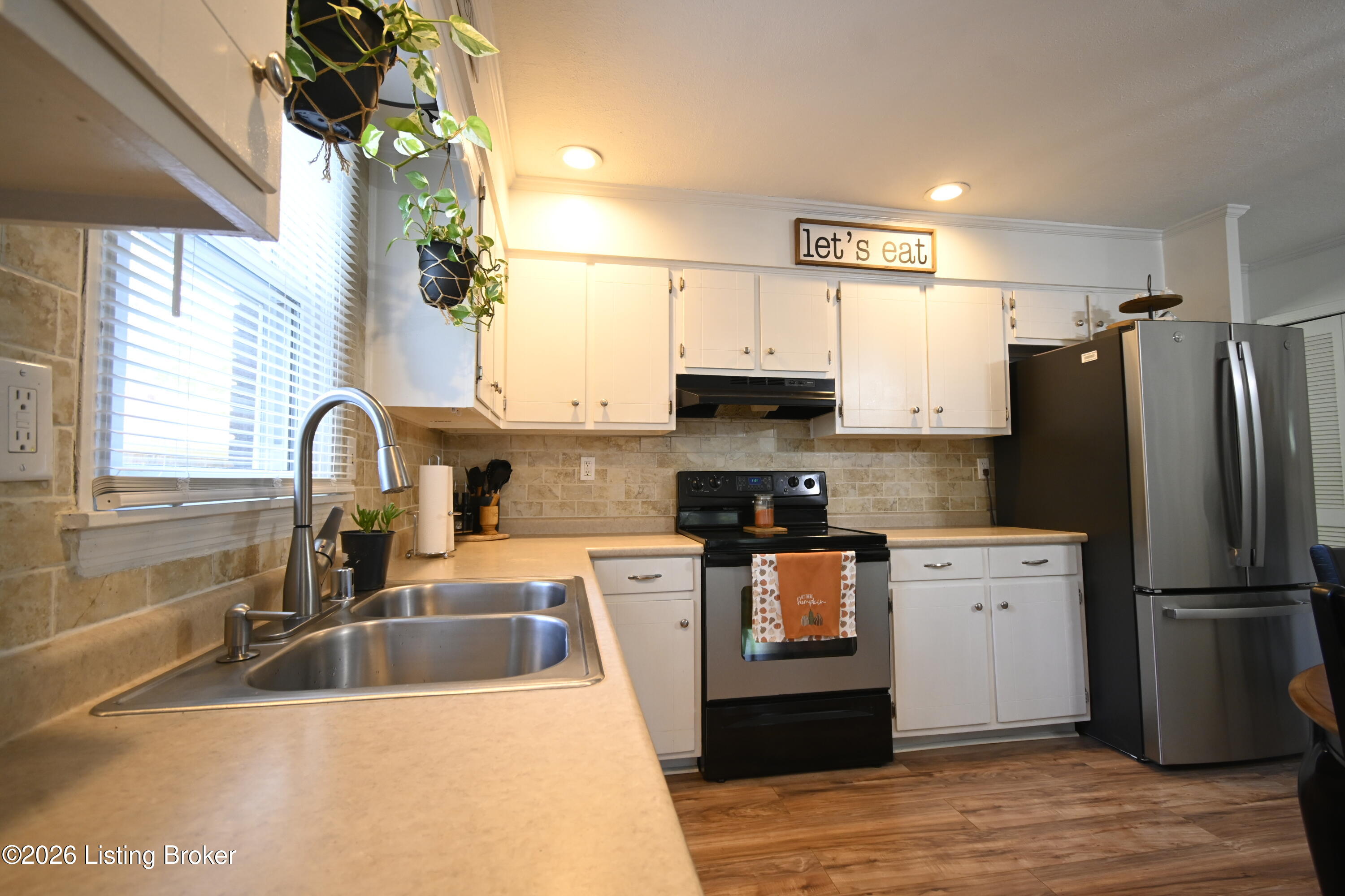 6805 Holly Lake Dr Property Photo 10