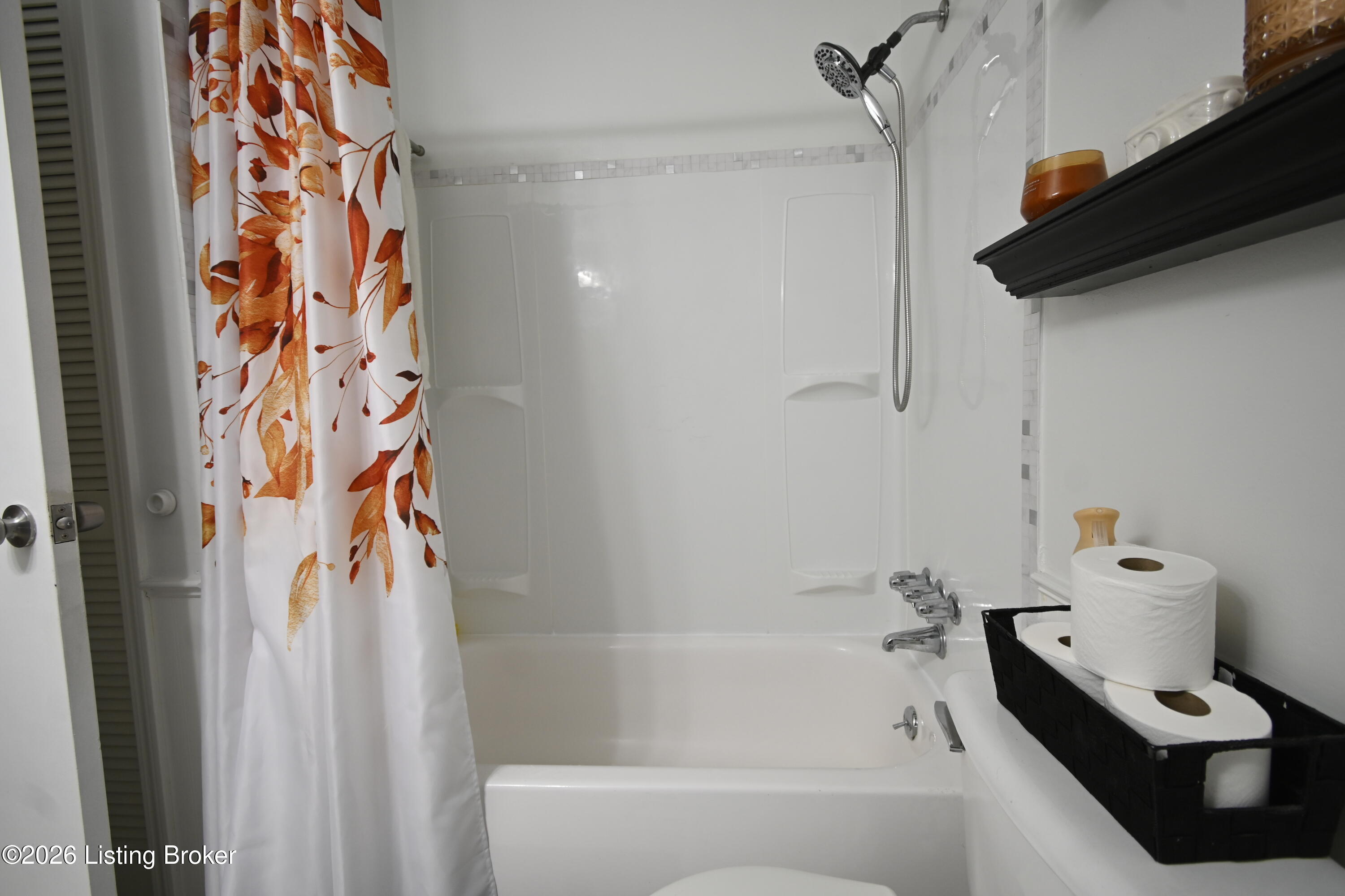 6805 Holly Lake Dr Property Photo 17