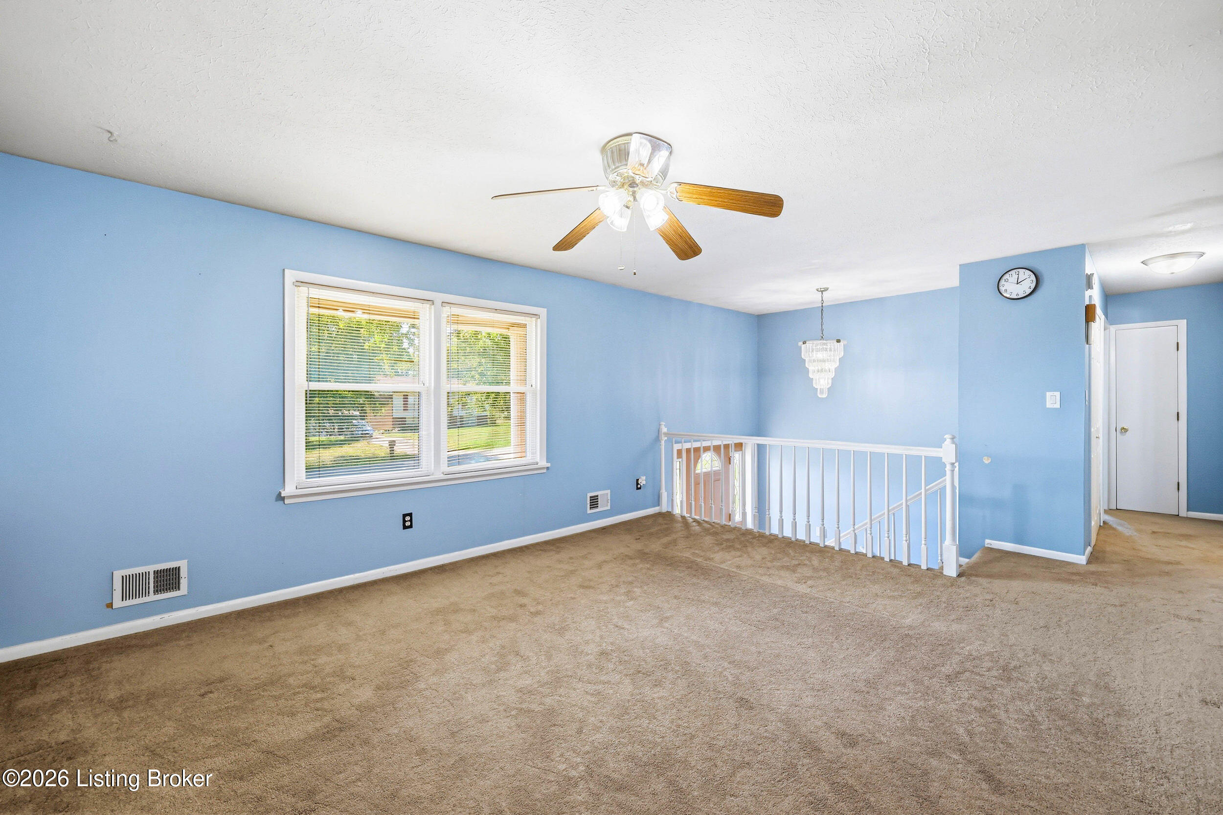 182 Meadowbrook Dr Property Photo 4