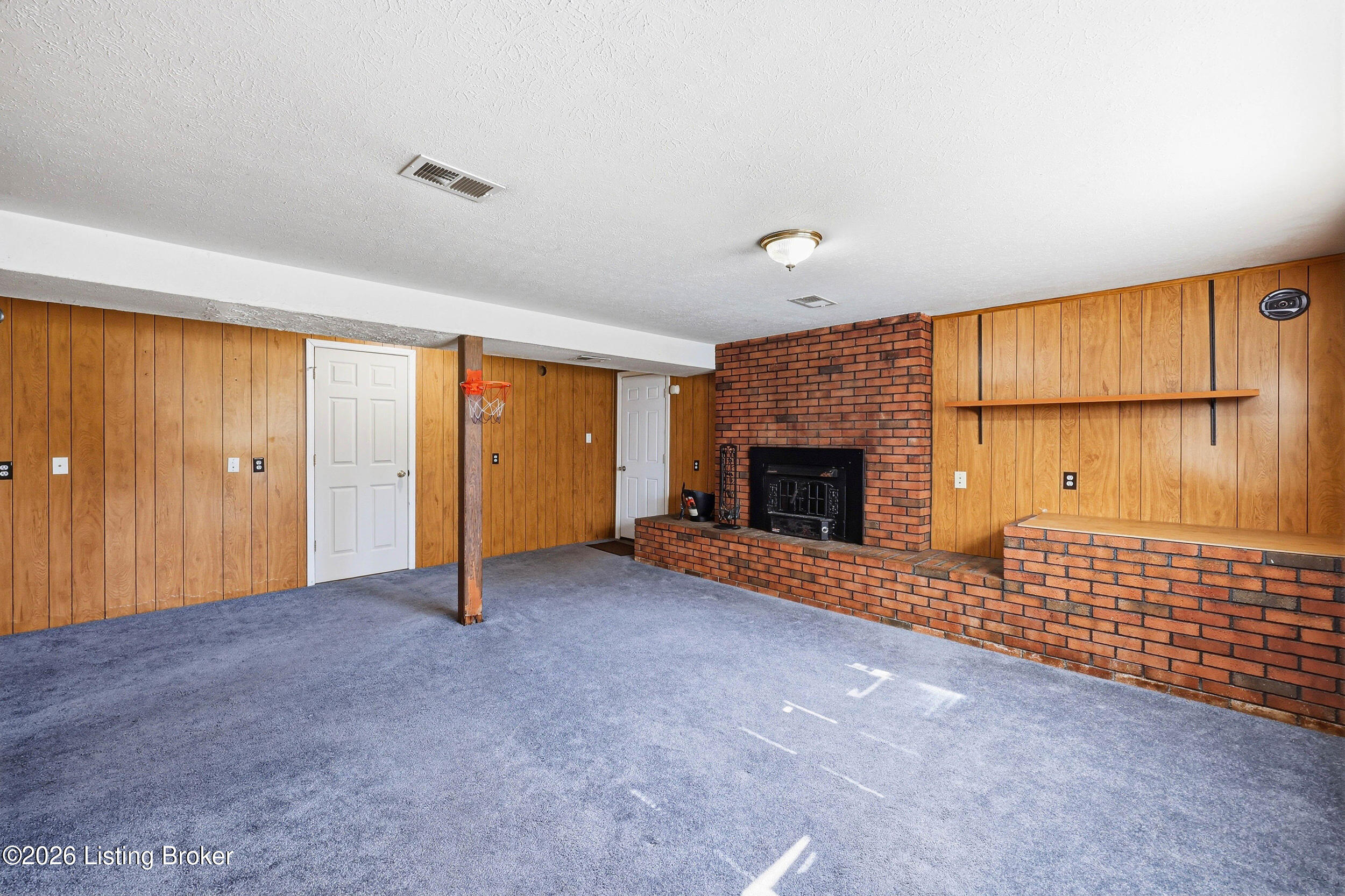 182 Meadowbrook Dr Property Photo 10
