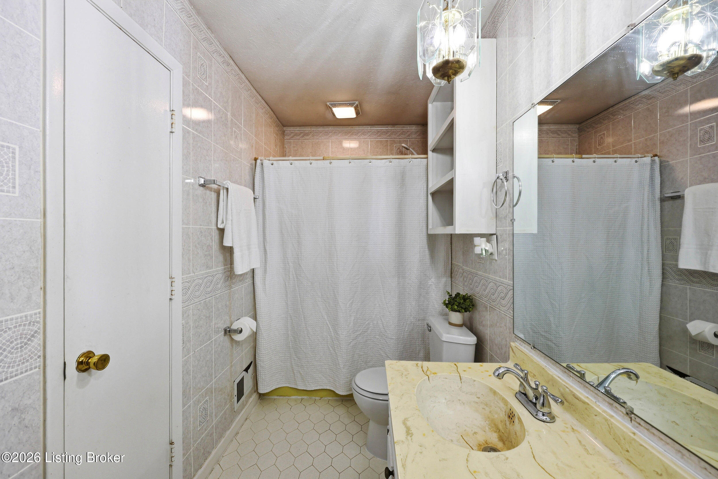 182 Meadowbrook Dr Property Photo 23
