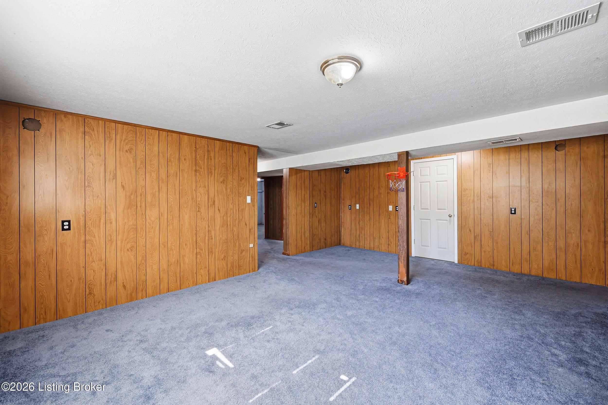 182 Meadowbrook Dr Property Photo 30