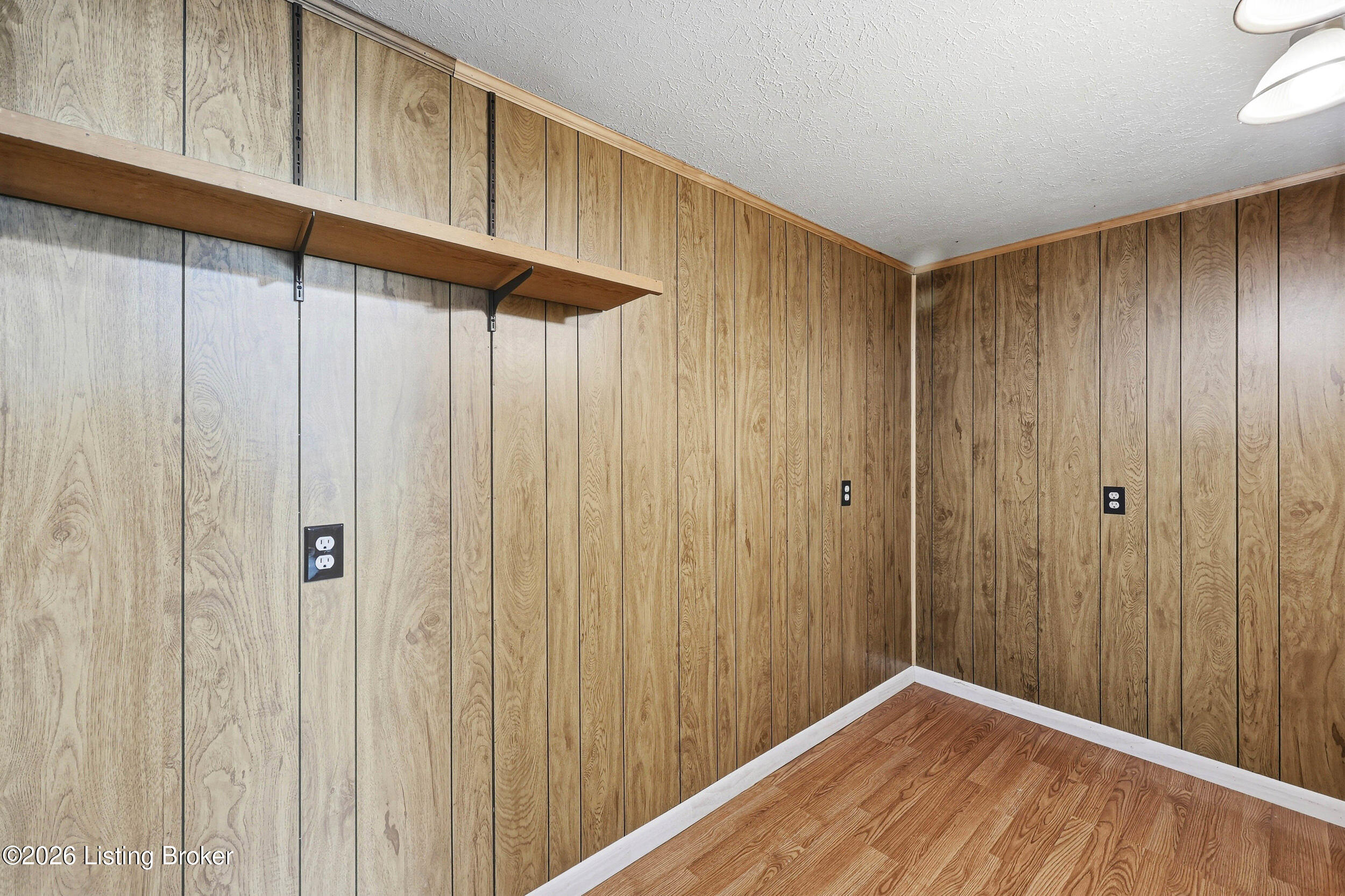 182 Meadowbrook Dr Property Photo 32