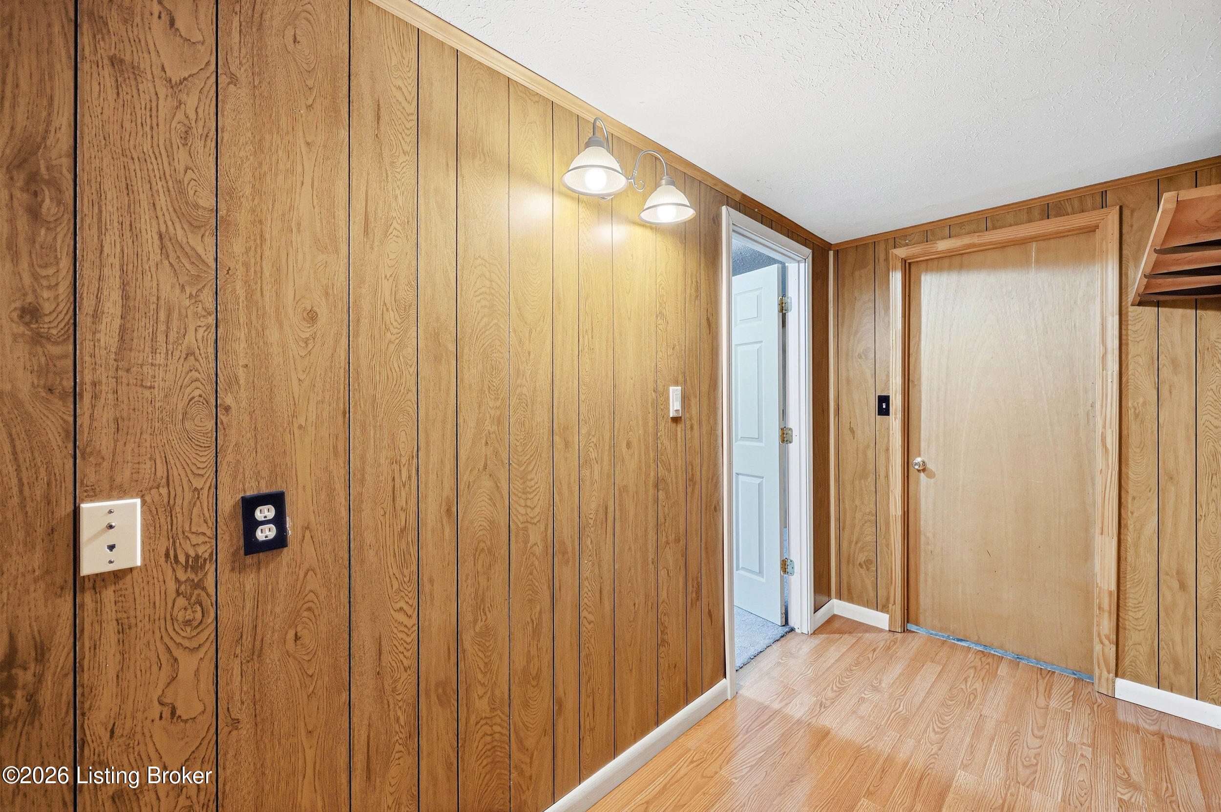 182 Meadowbrook Dr Property Photo 34