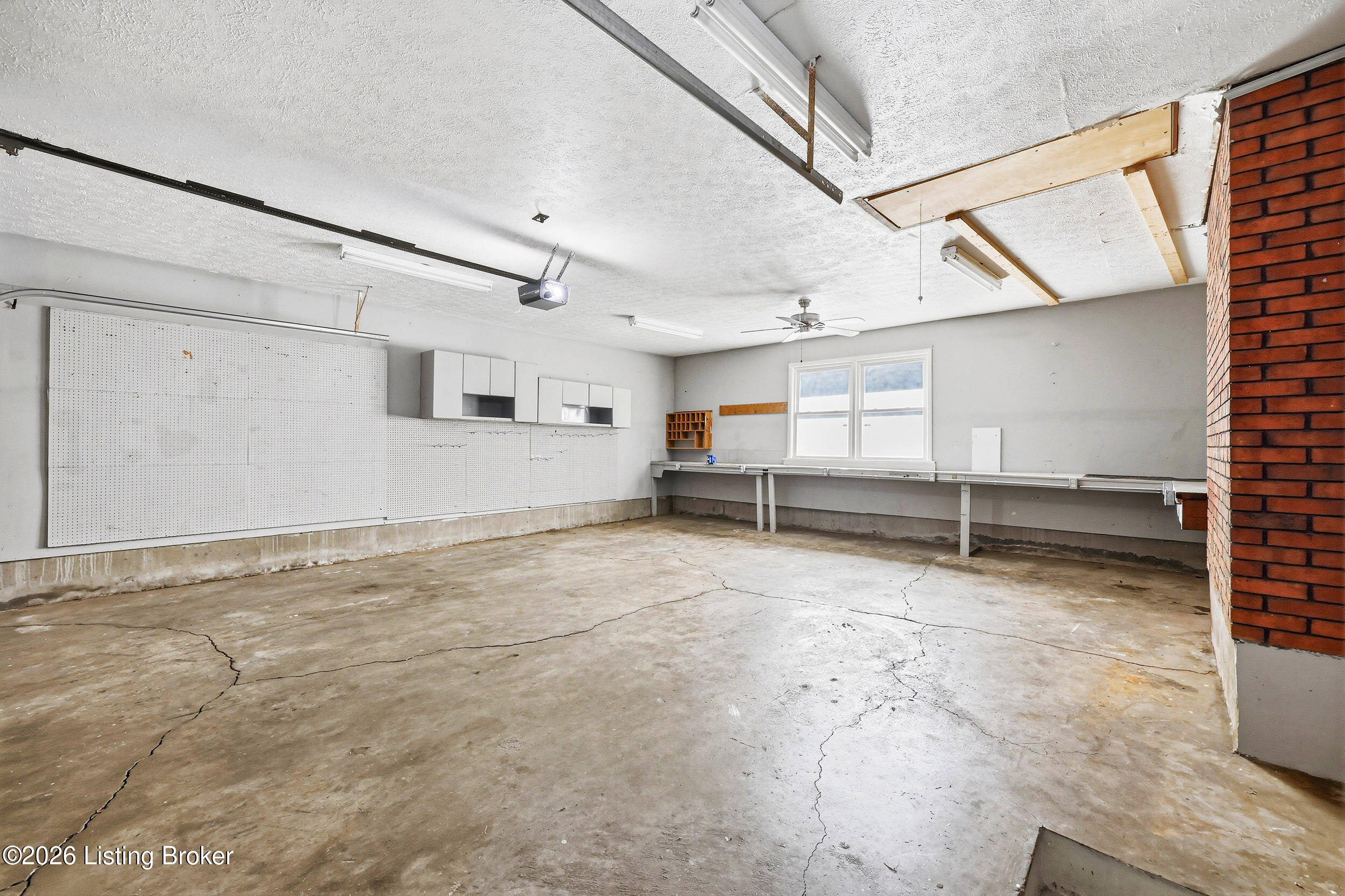 182 Meadowbrook Dr Property Photo 38