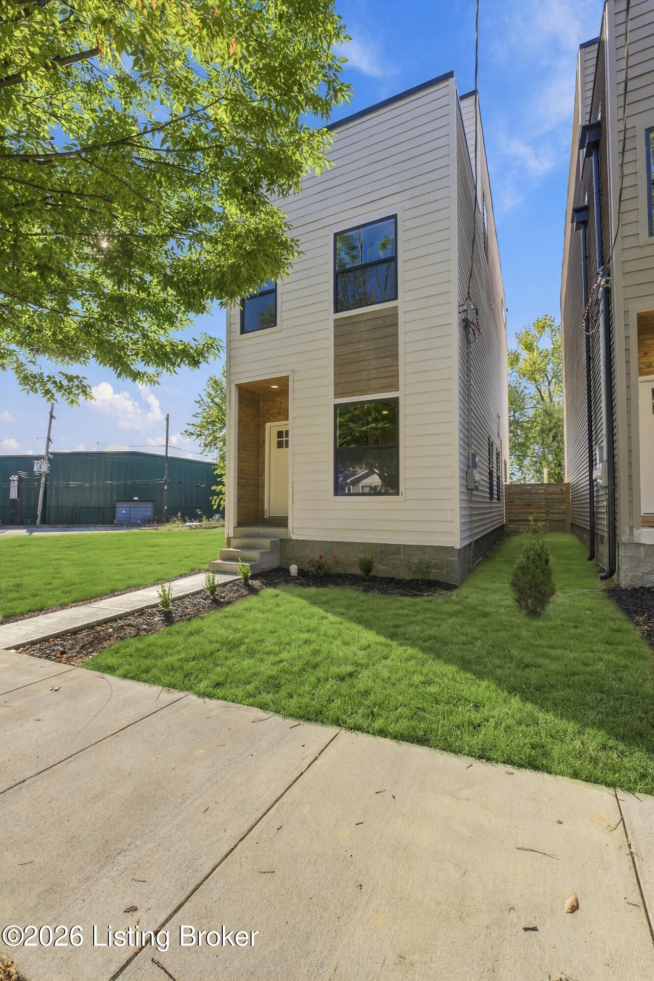 1008 E Muhammad Ali Blvd Property Photo 1