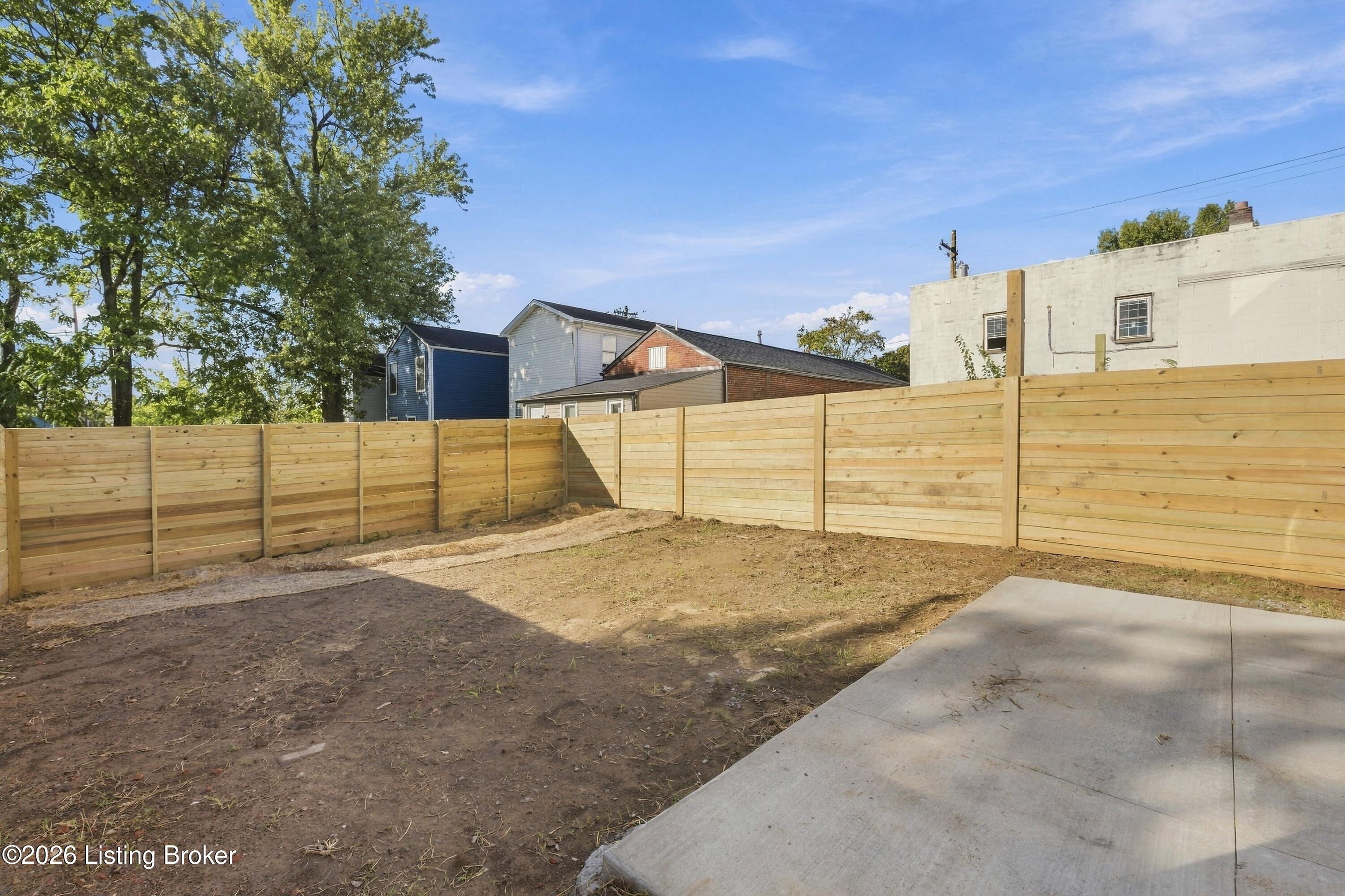 1008 E Muhammad Ali Blvd Property Photo 37