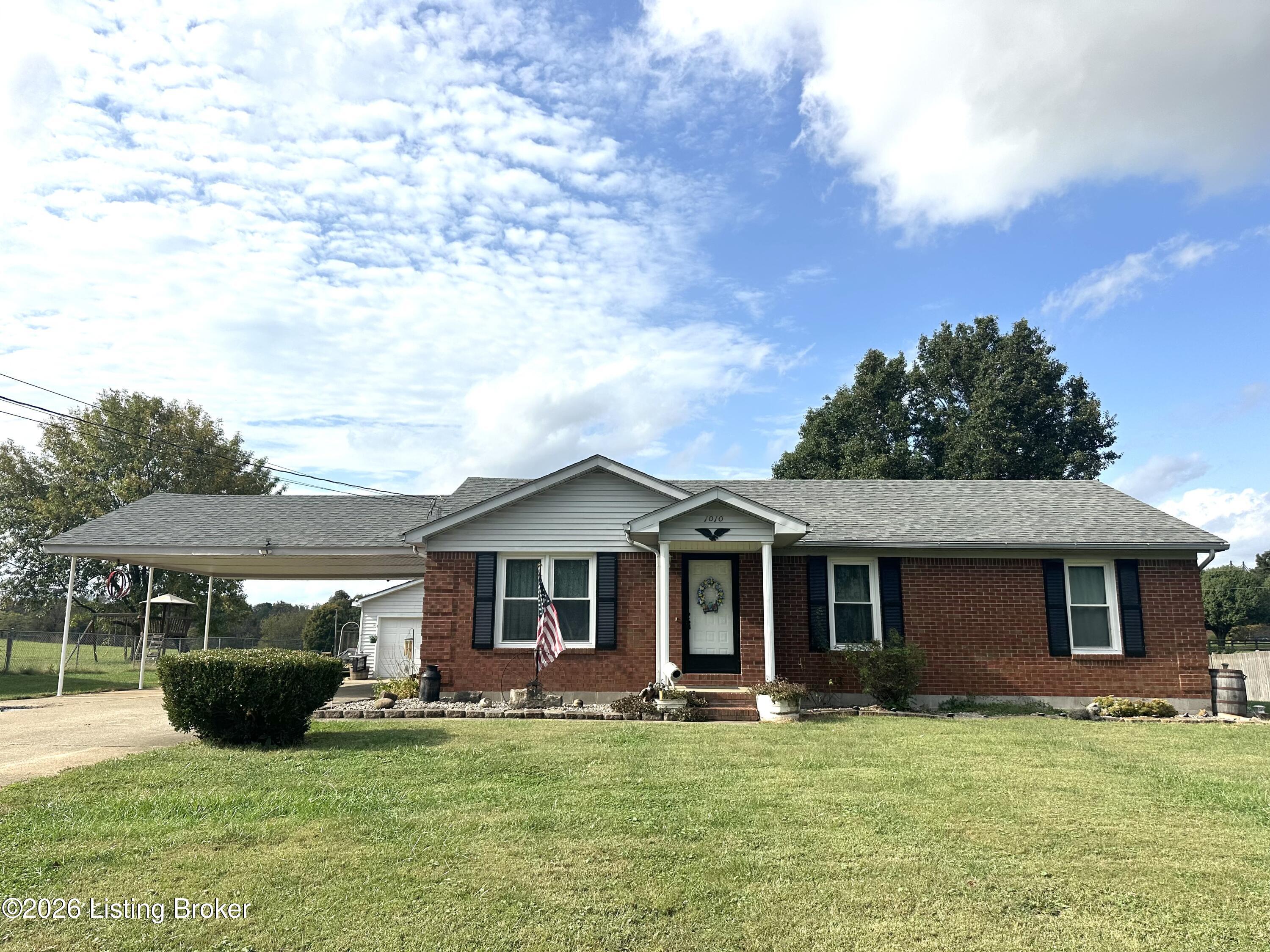 1010 Woodside Dr Property Photo 1
