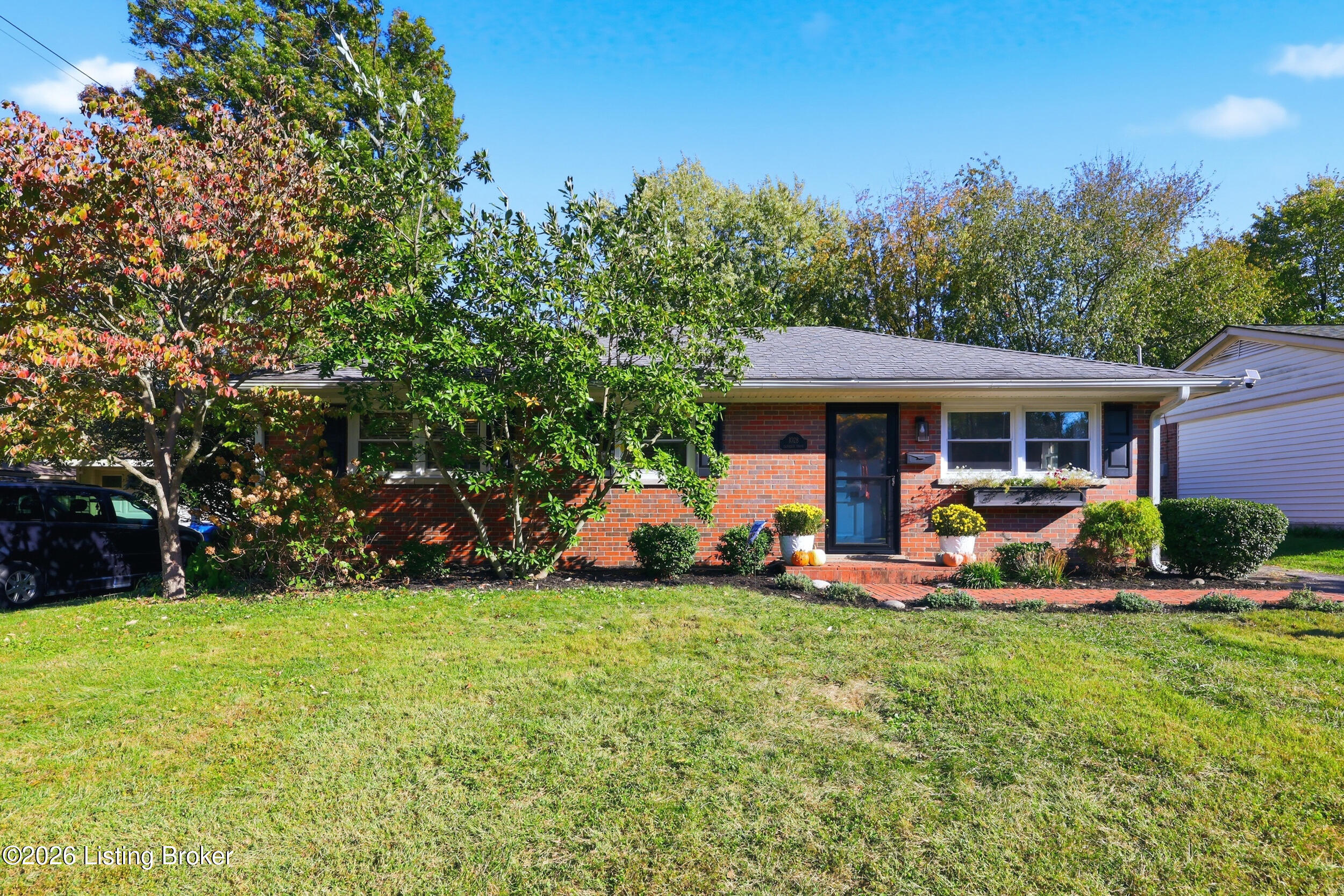 1028 Camellia Dr Property Photo 2