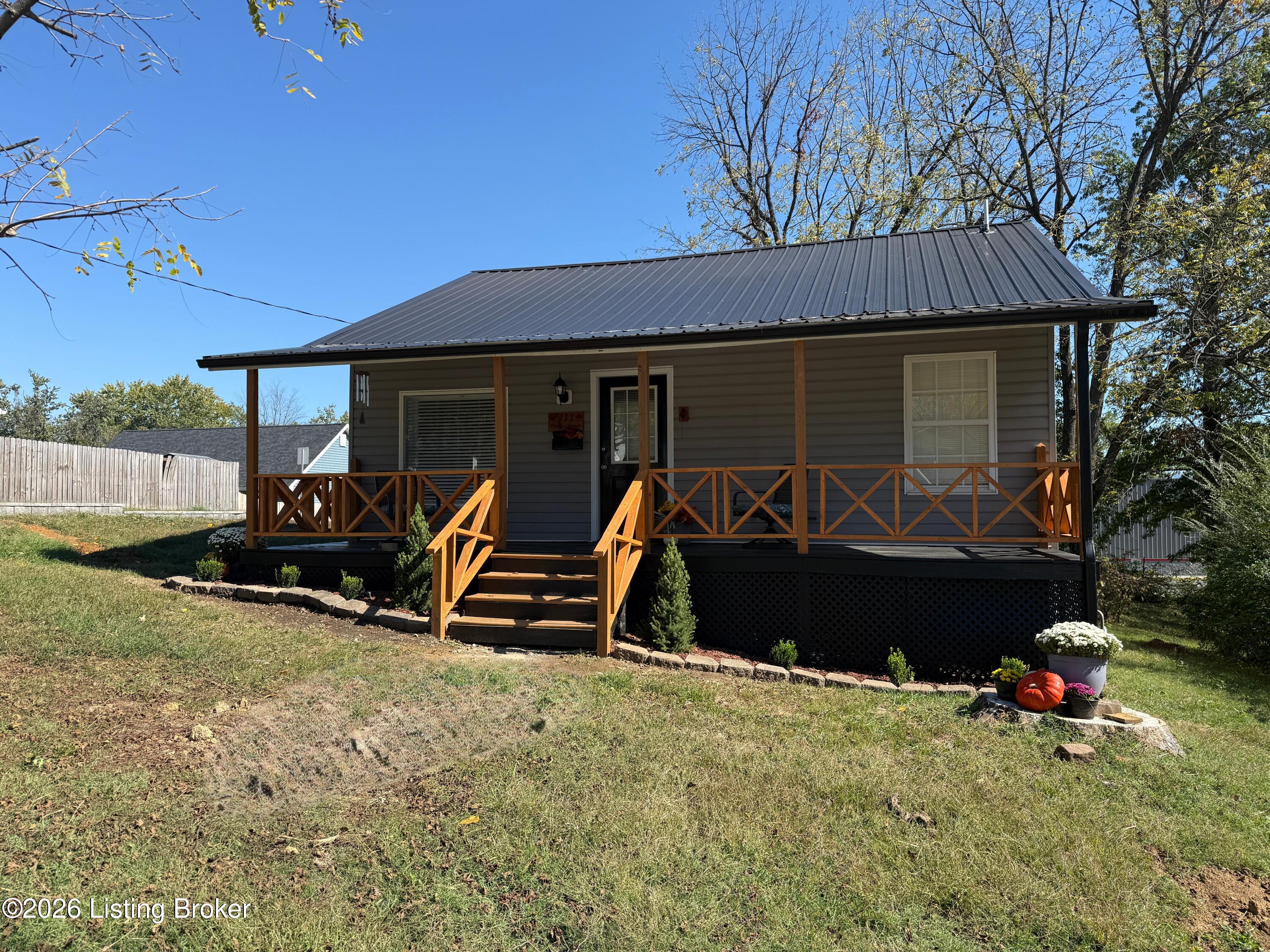 411 Hardin St Property Photo 4