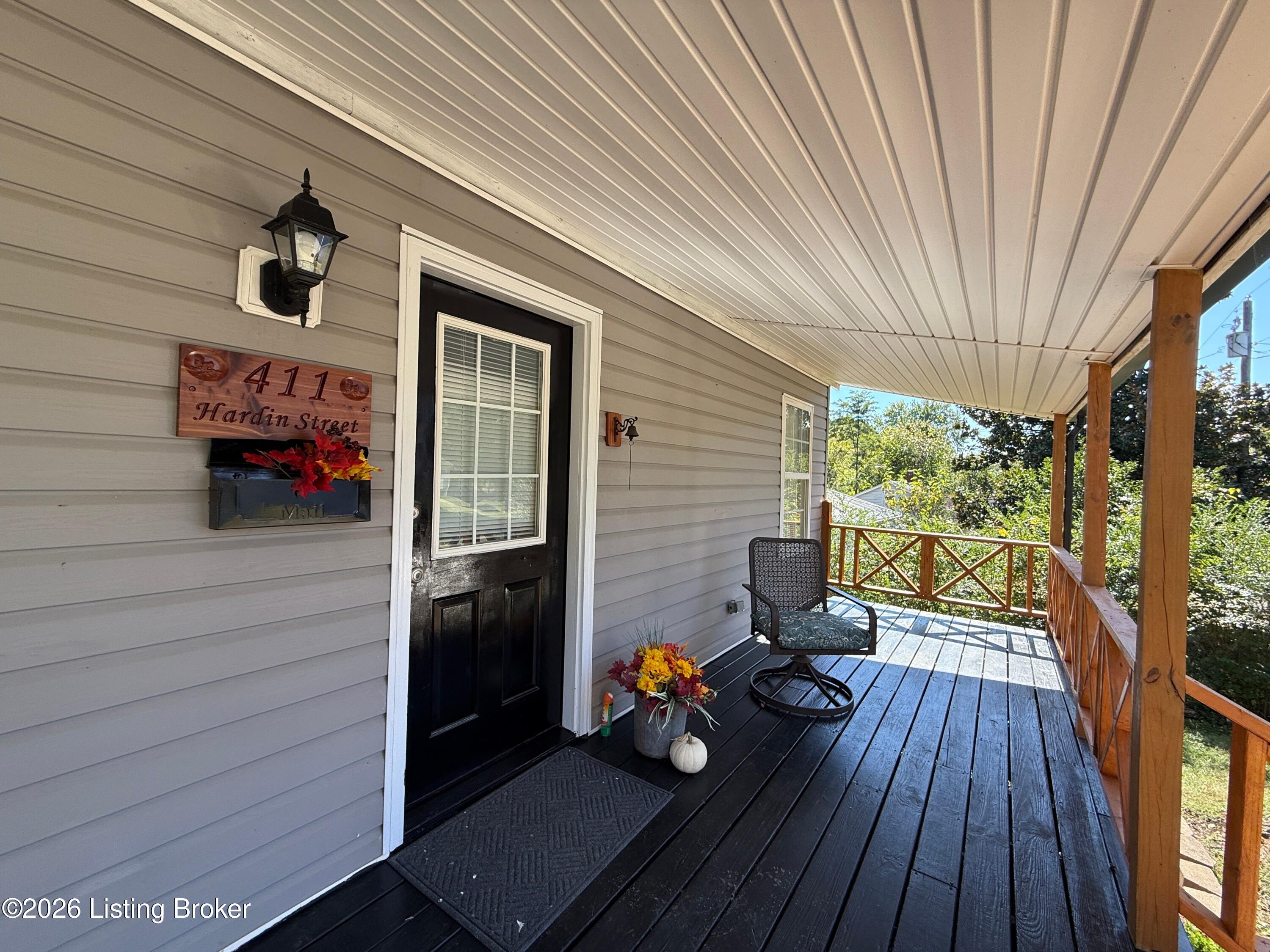 411 Hardin St Property Photo 8