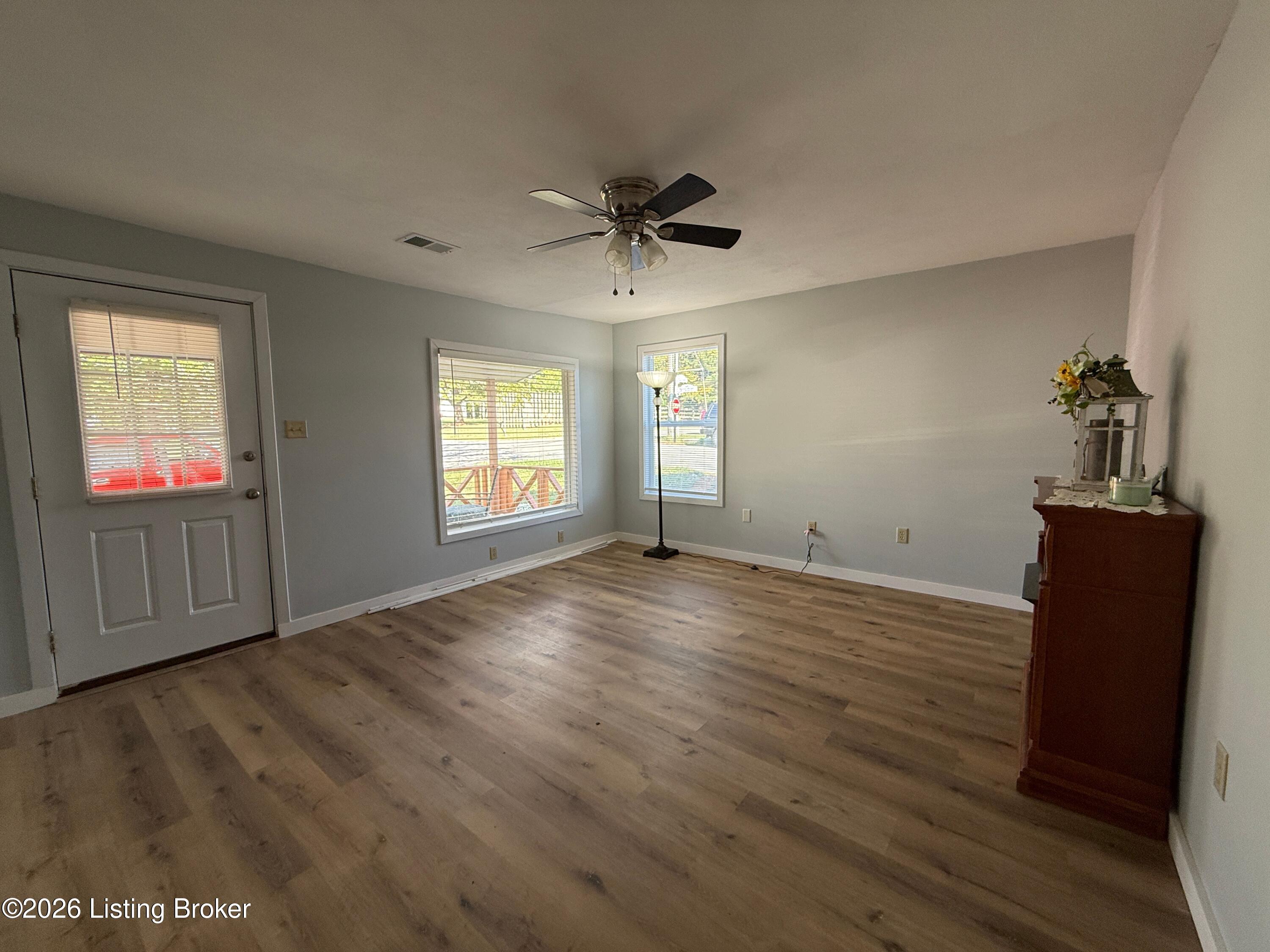 411 Hardin St Property Photo 18