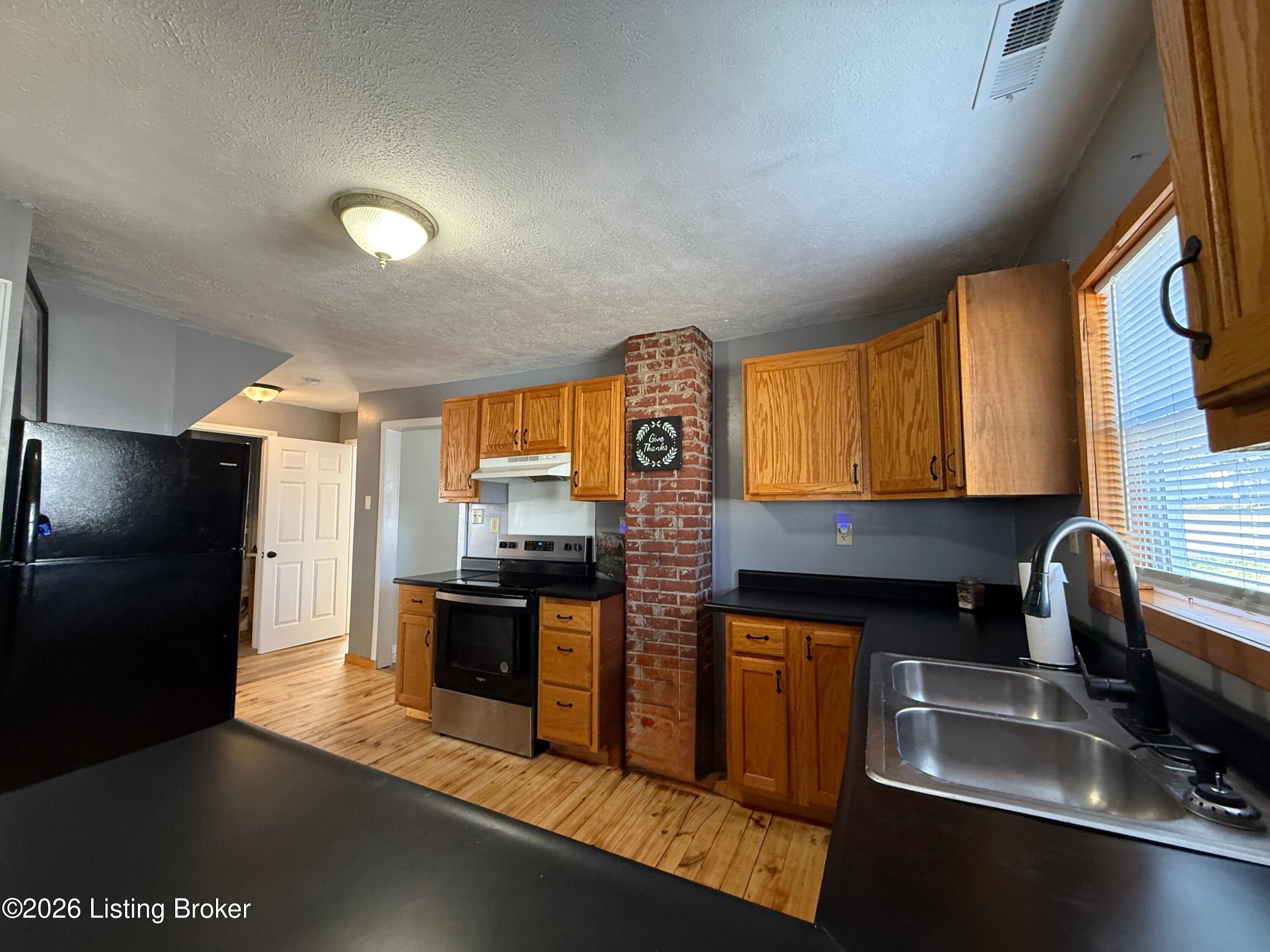 411 Hardin St Property Photo 21
