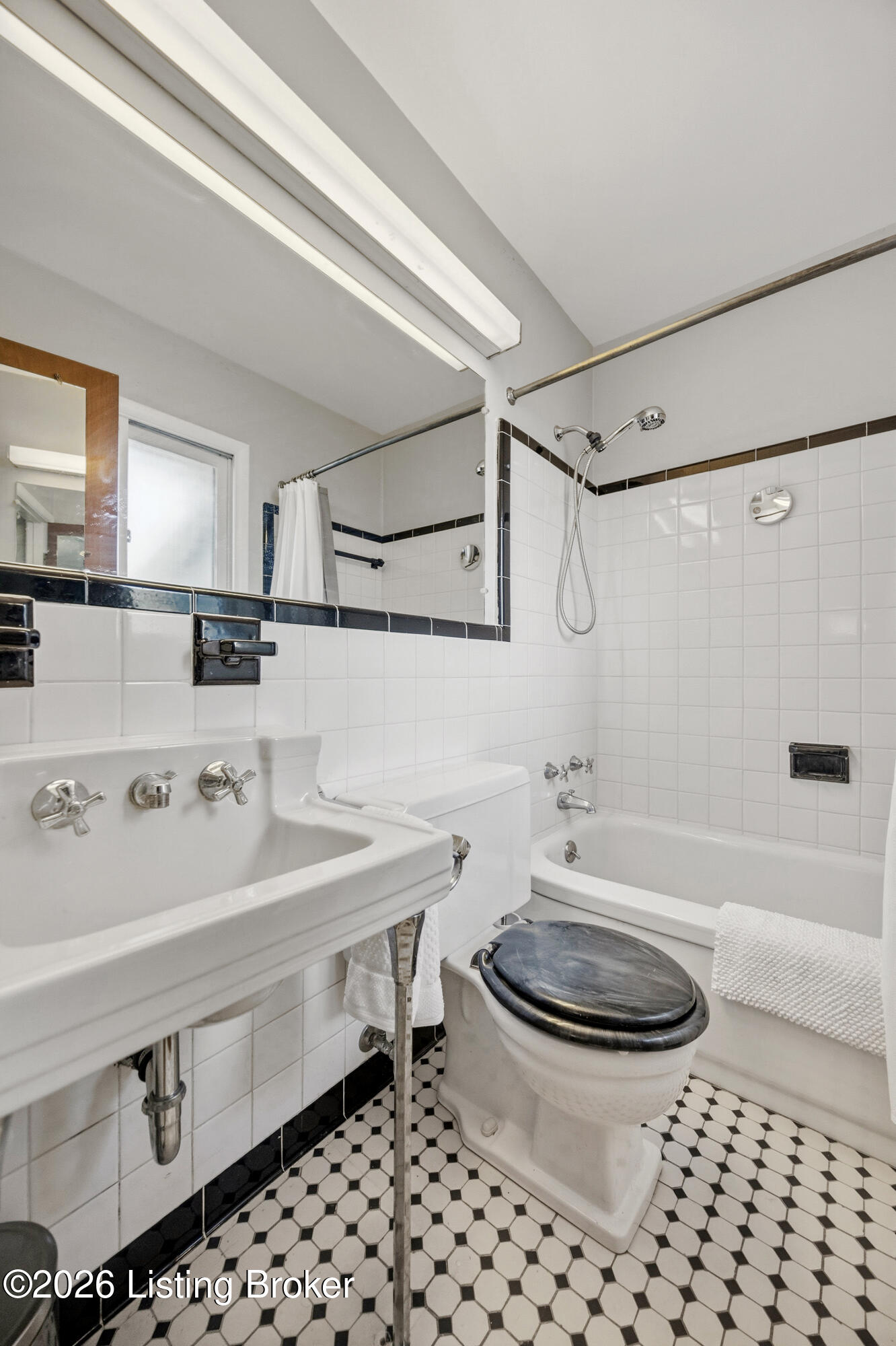 3705 Glen Oak Dr Property Photo 23