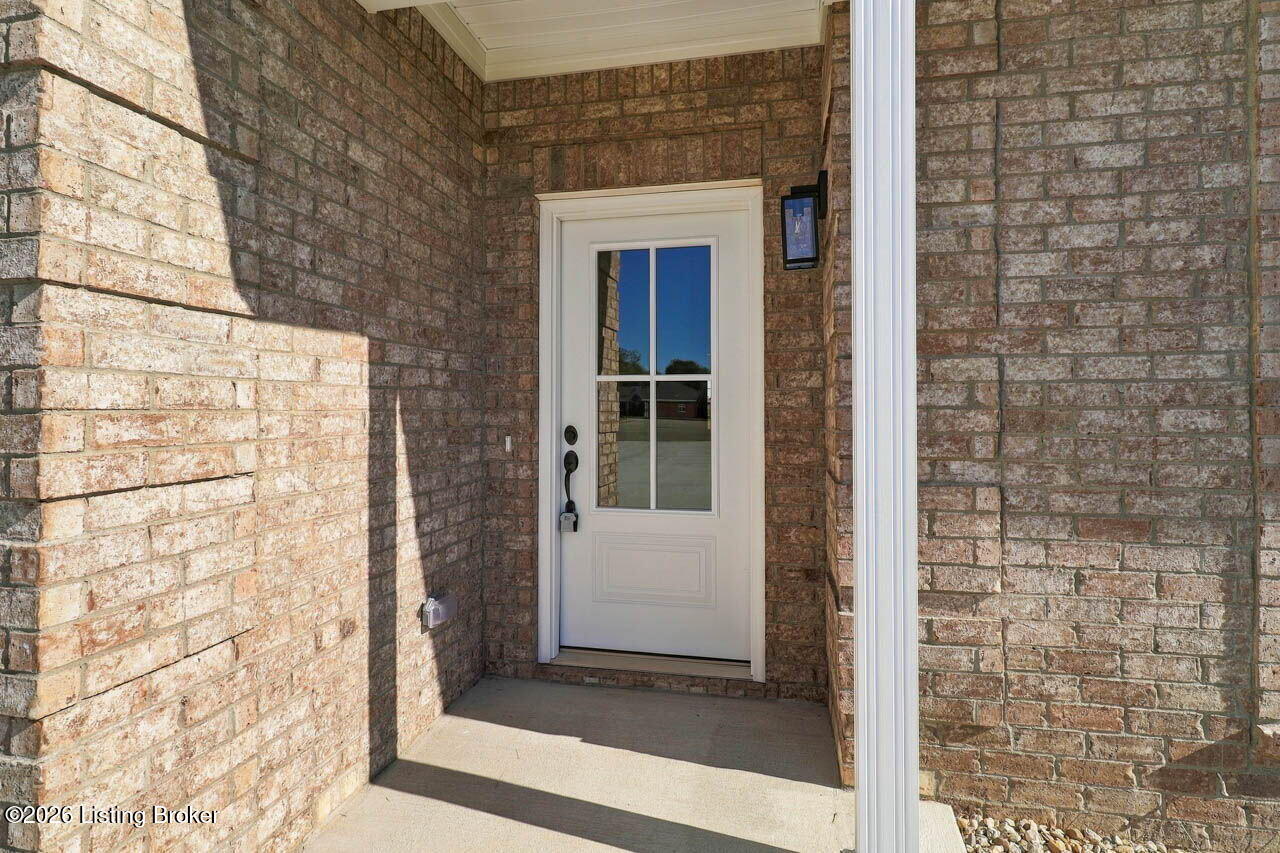 103 Freeman Ave Property Photo 4
