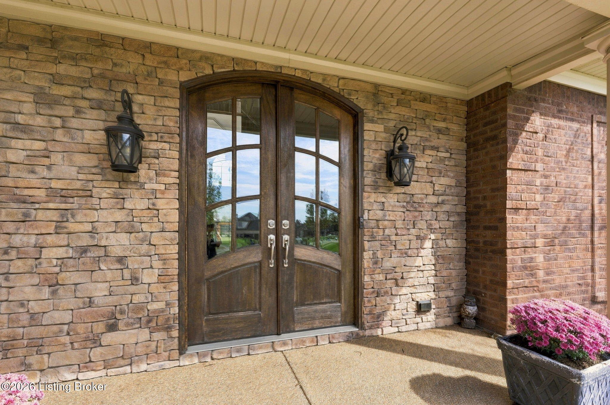 7601 Wind Haven Ct Property Photo 4