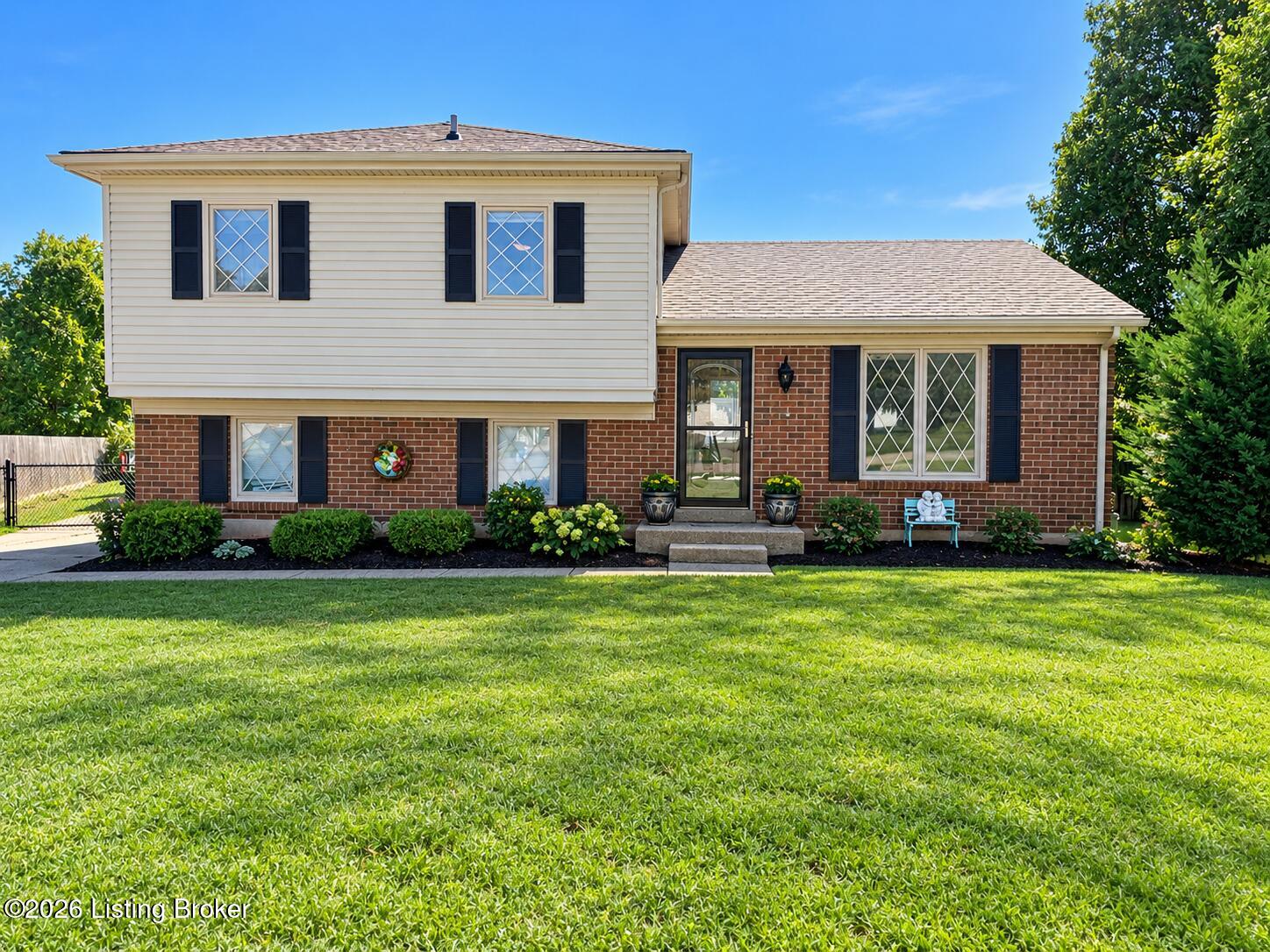 7502 Winesap Way Property Photo 1