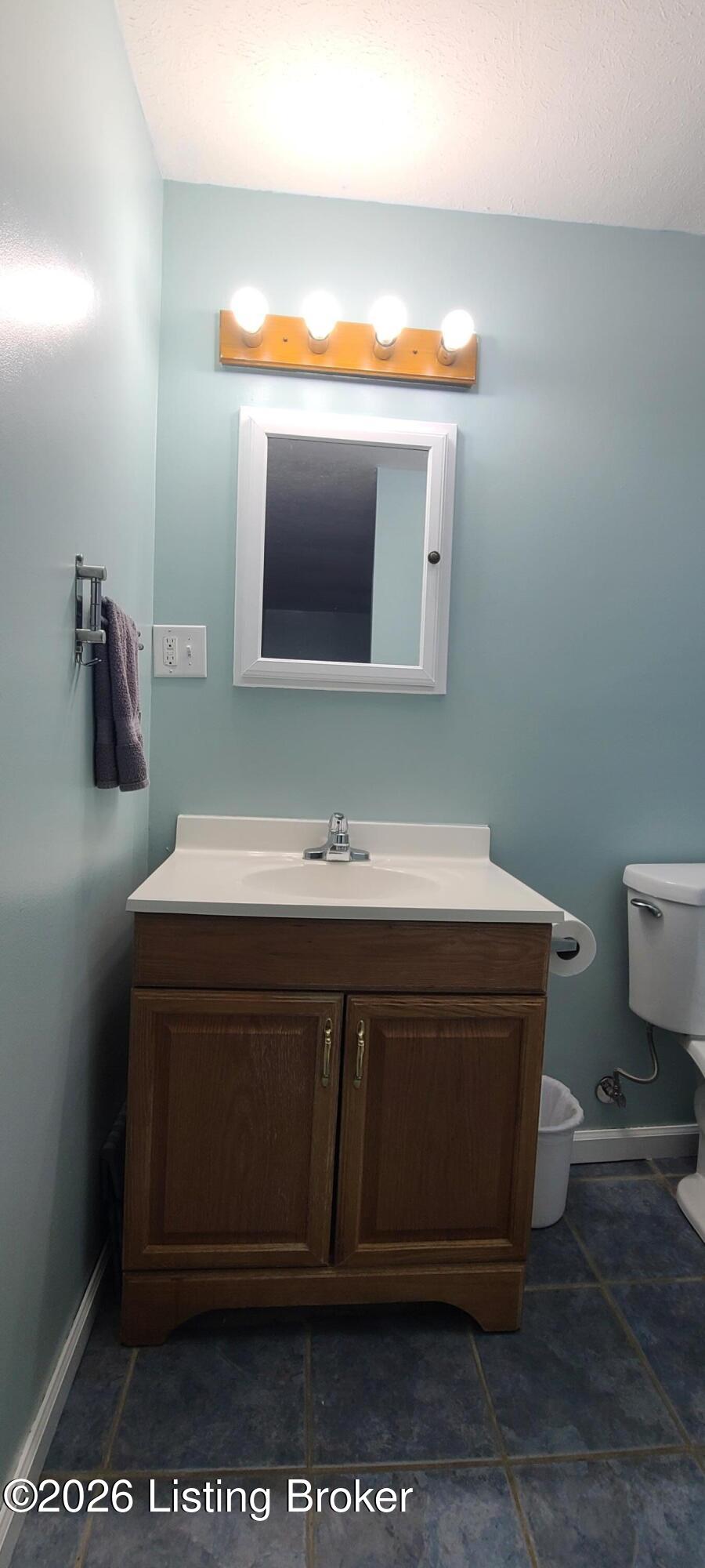 1099 Shady Ln Property Photo 35