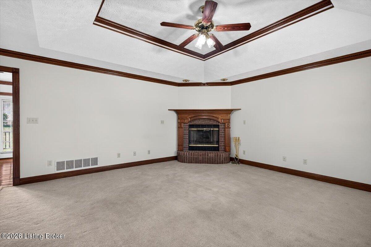 653 Lone Valley Rd Property Photo 4