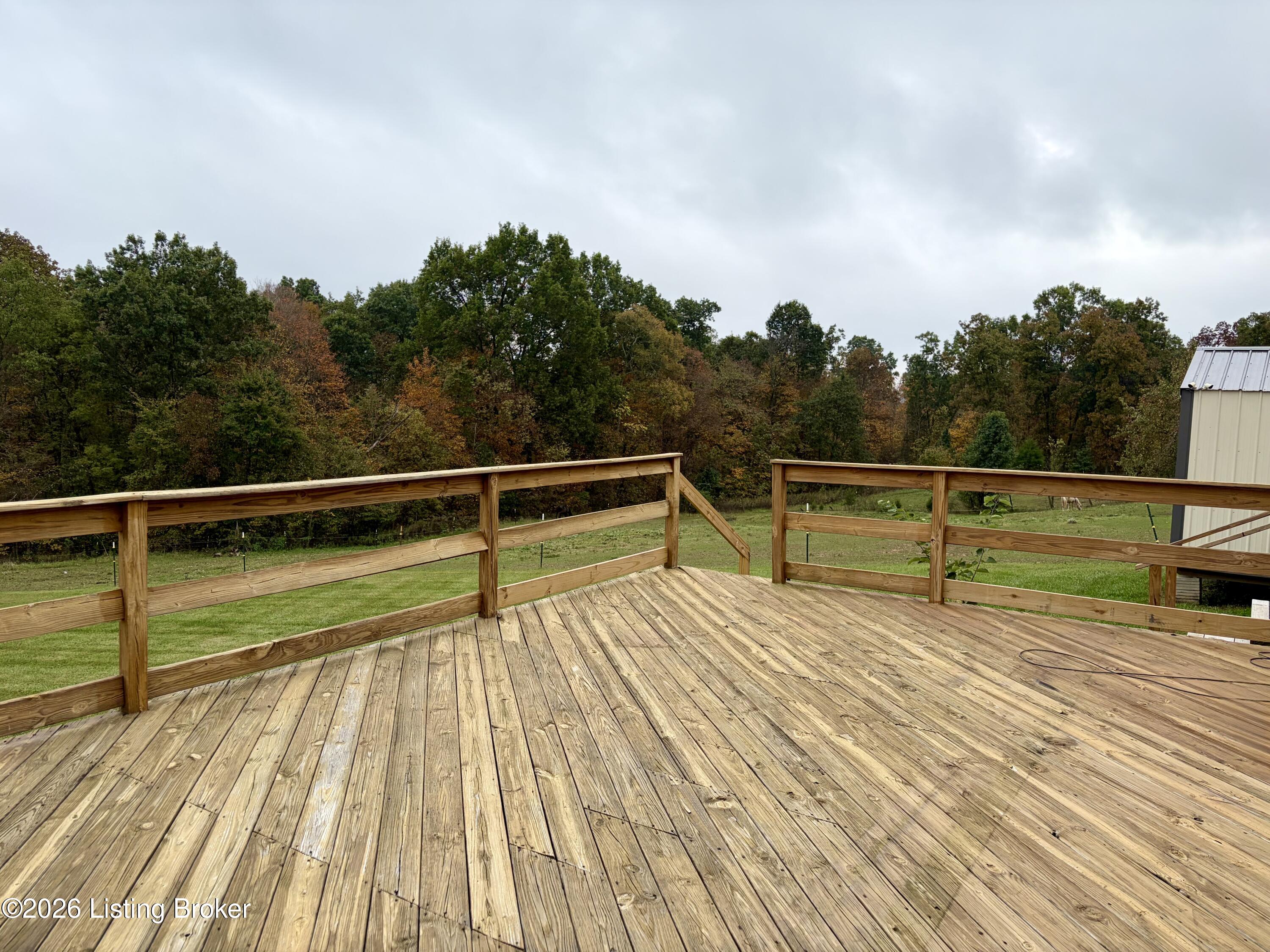 352 Devin Dr Property Photo 5