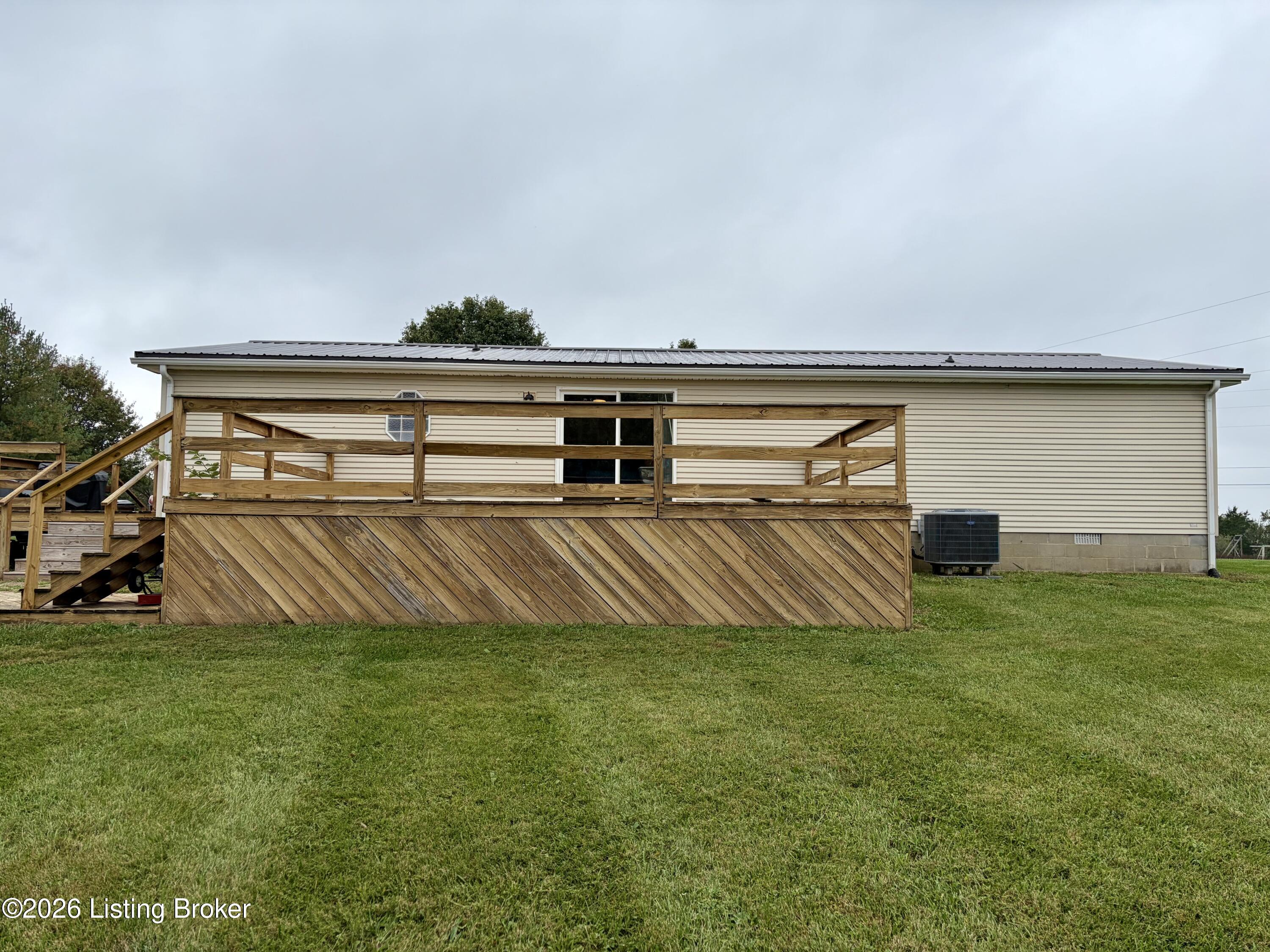 352 Devin Dr Property Photo 6