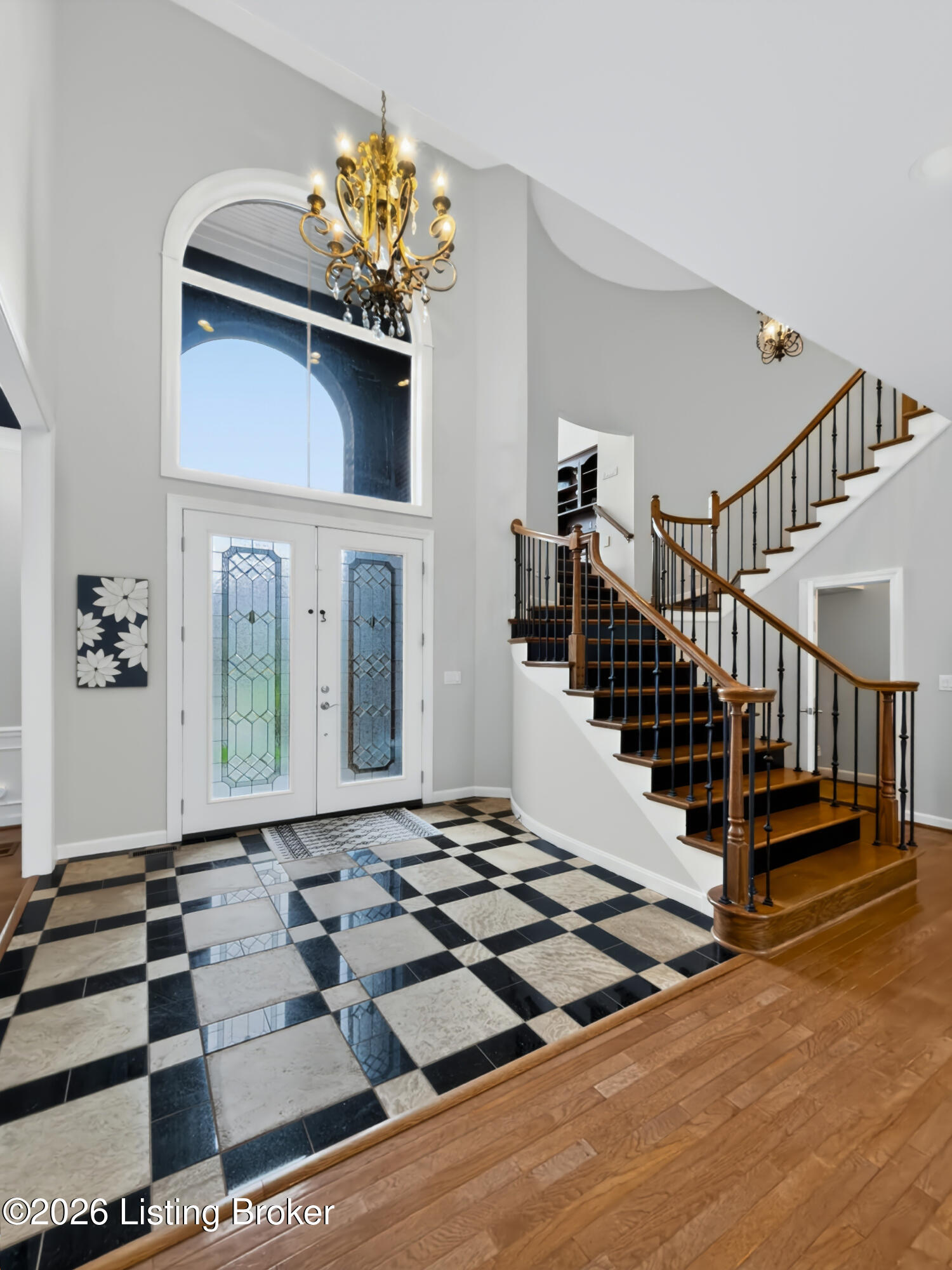 18905 Ridgeleigh Ln Property Photo 2