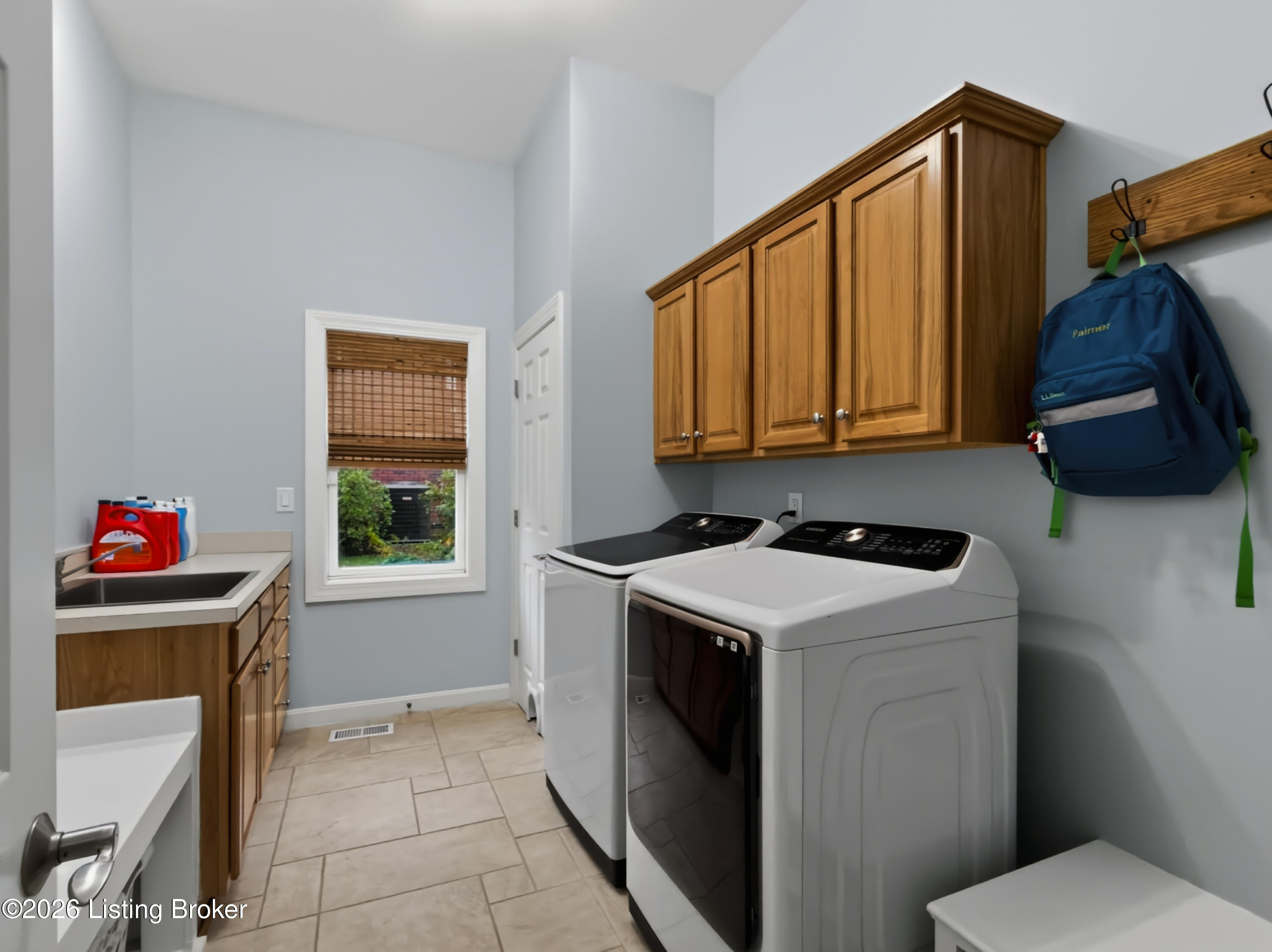 18905 Ridgeleigh Ln Property Photo 28
