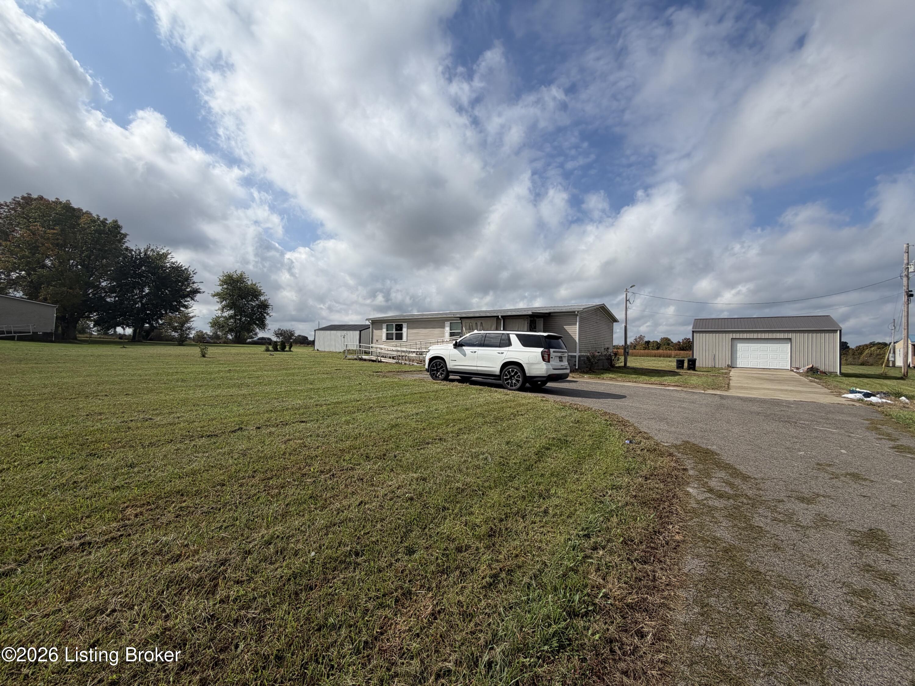6471 State Hwy 401 Property Photo 2