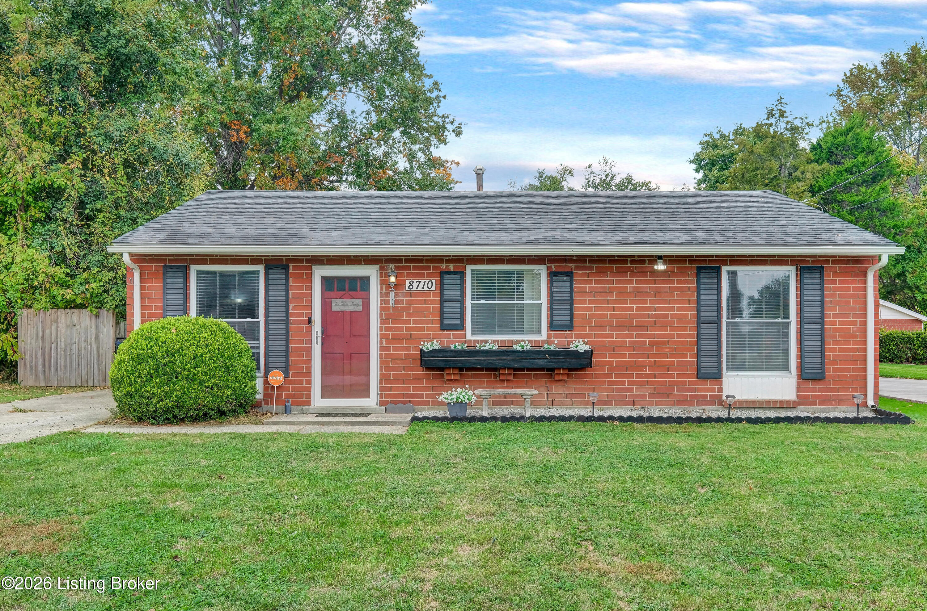 8710 Gary Way Property Photo 1