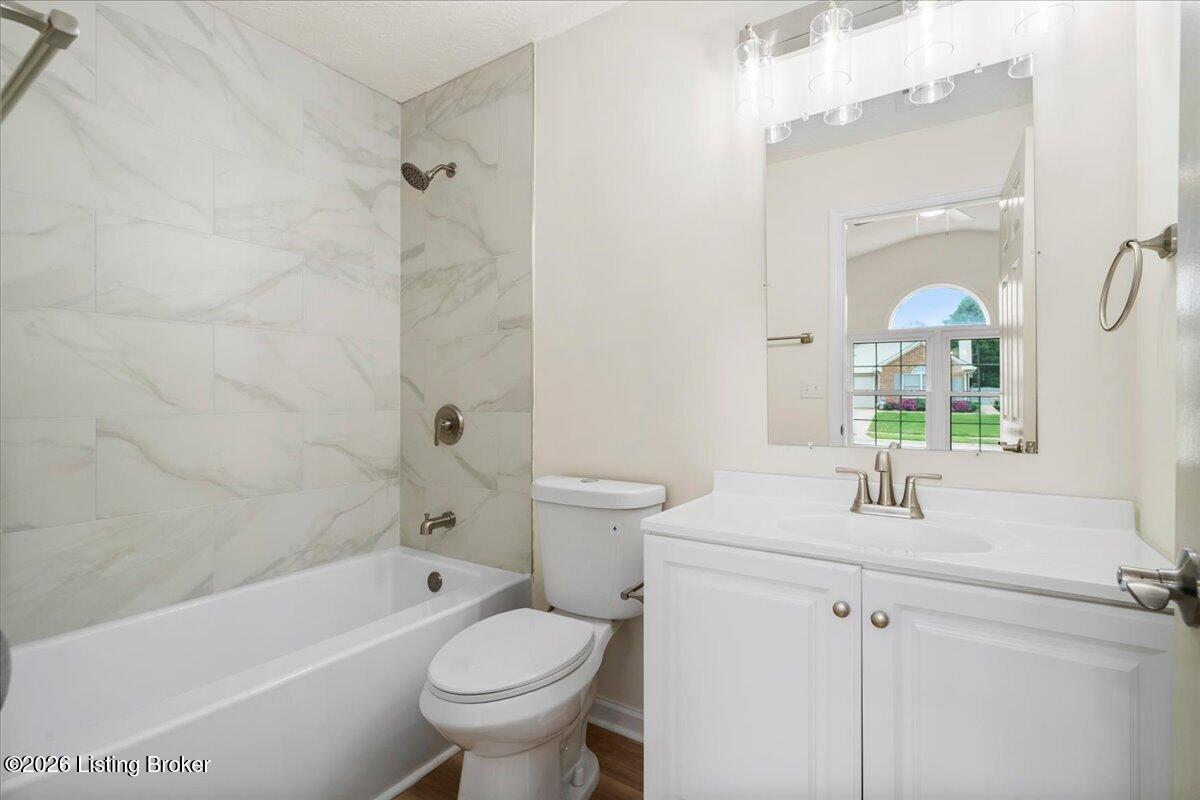 1172 Red Stone Dr Property Photo 6
