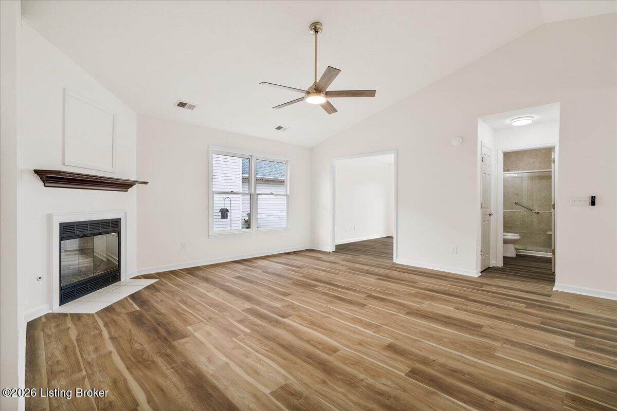 1172 Red Stone Dr Property Photo 8