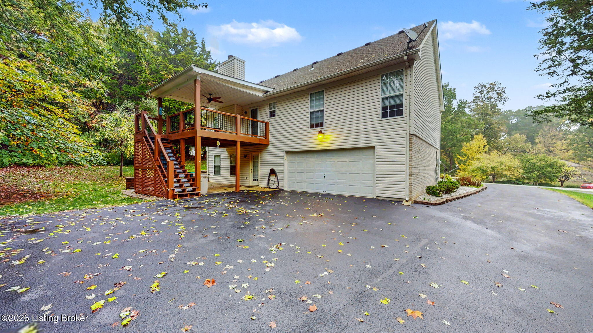 3002 Log Cabin Ct Property Photo 7
