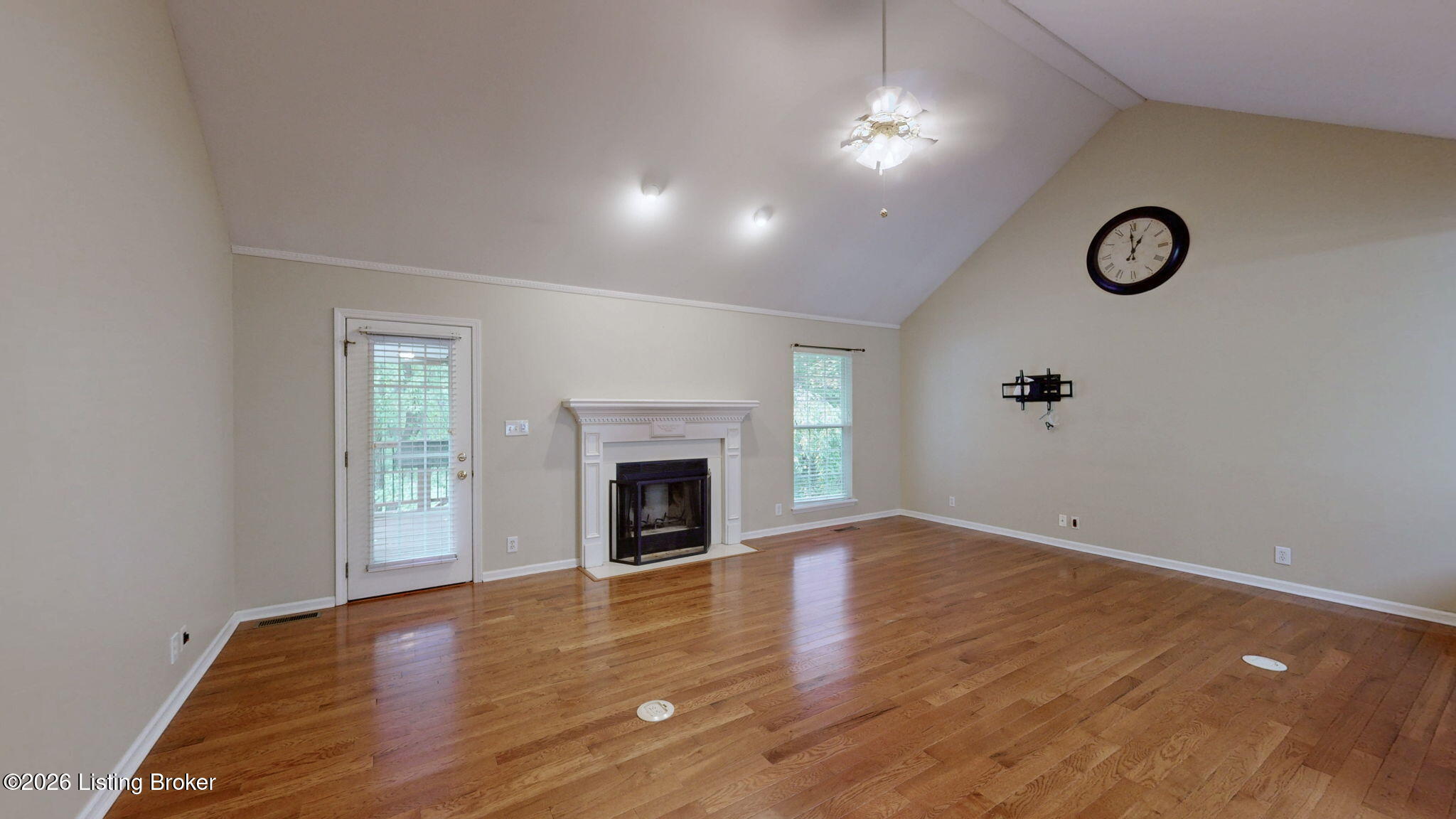 3002 Log Cabin Ct Property Photo 10