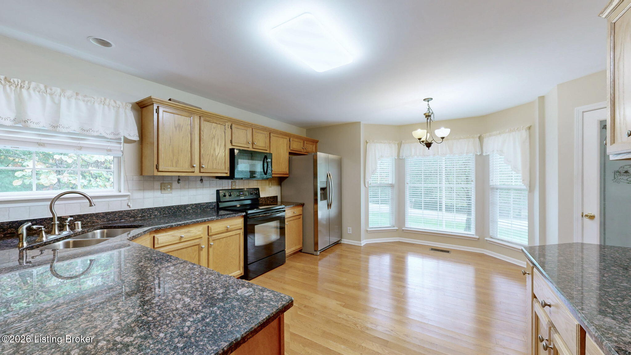 3002 Log Cabin Ct Property Photo 13