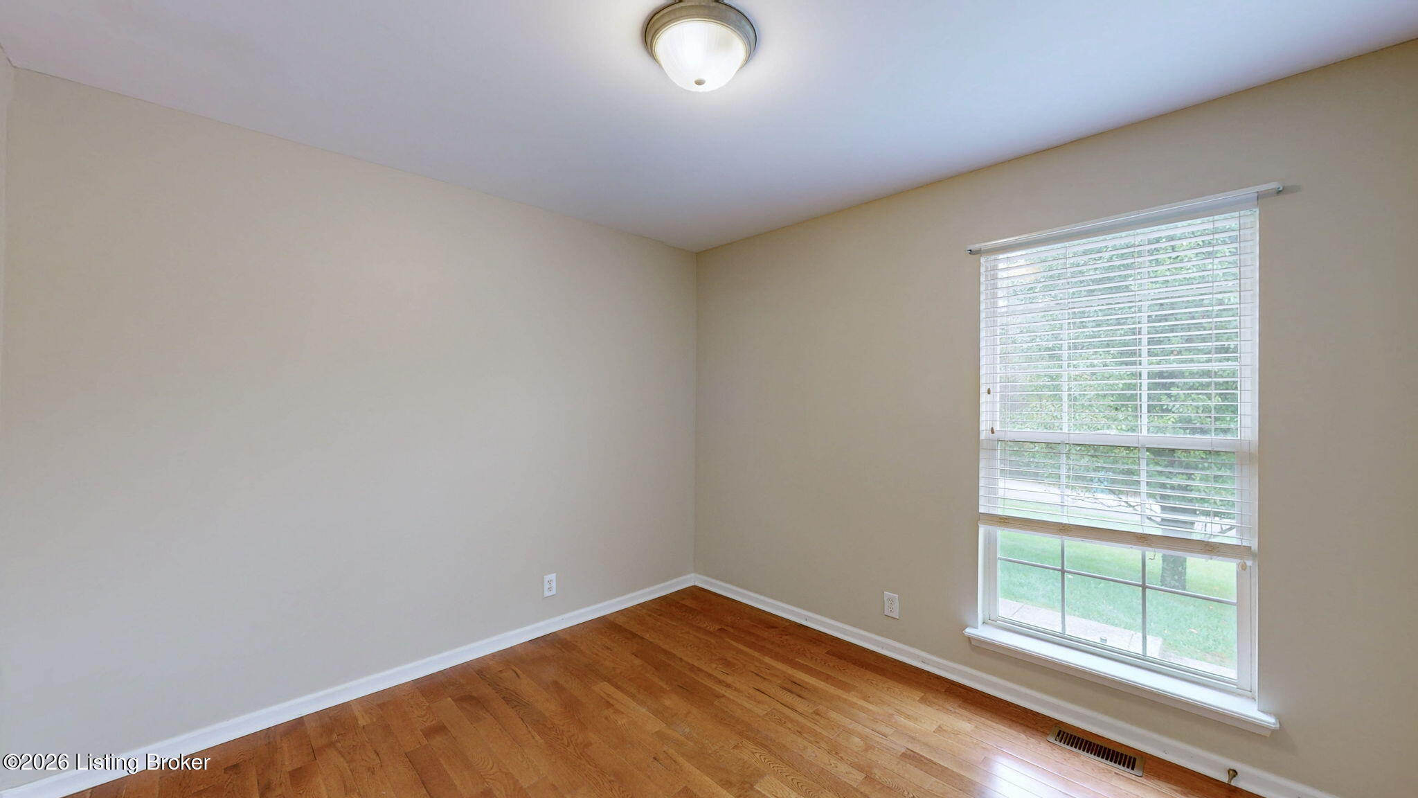 3002 Log Cabin Ct Property Photo 22