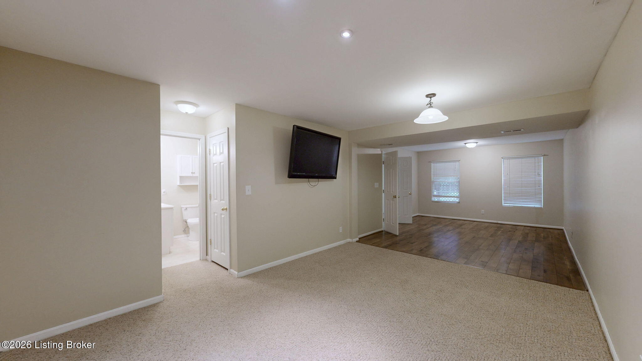 3002 Log Cabin Ct Property Photo 29