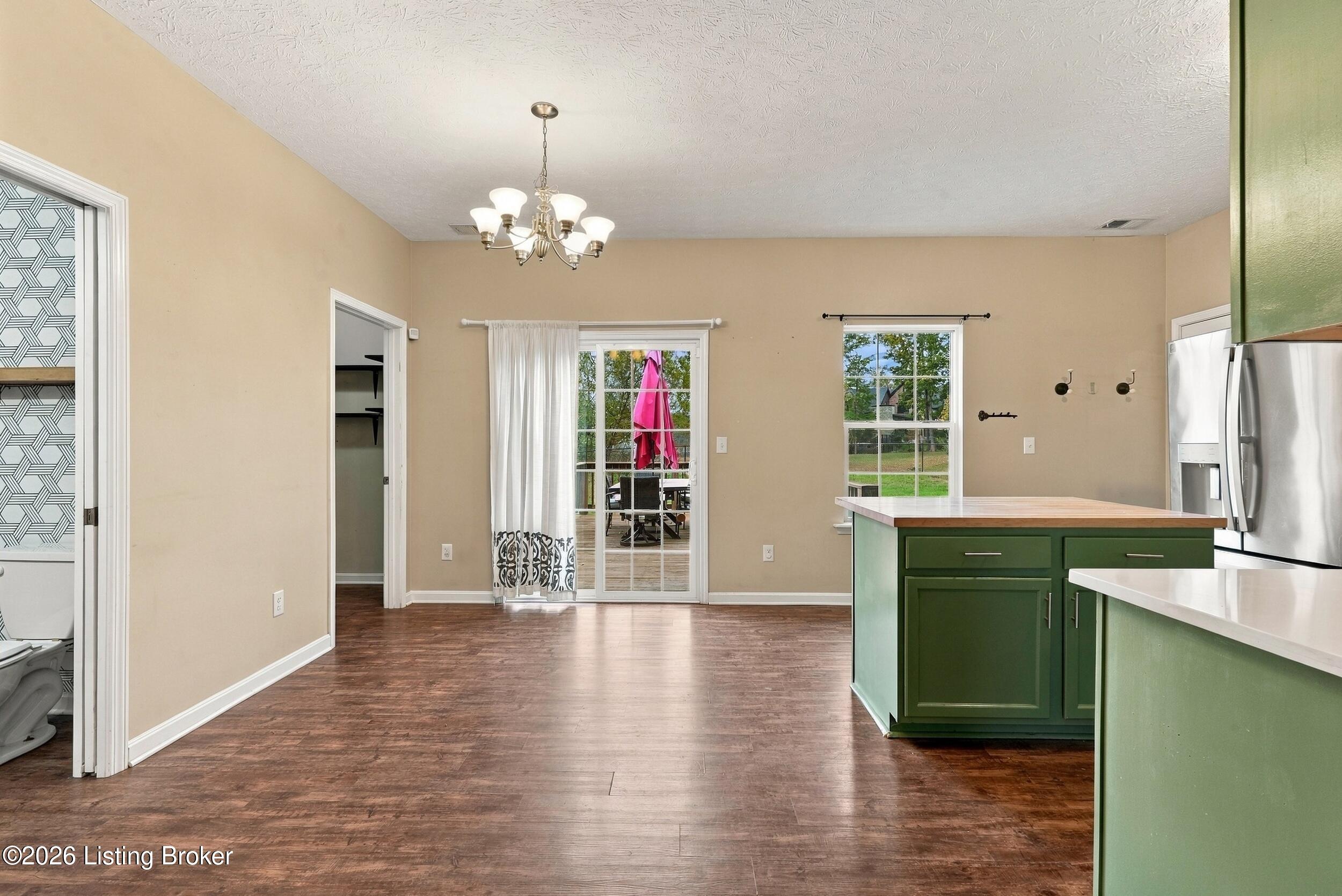 119 Pond Creek Ct Property Photo 6