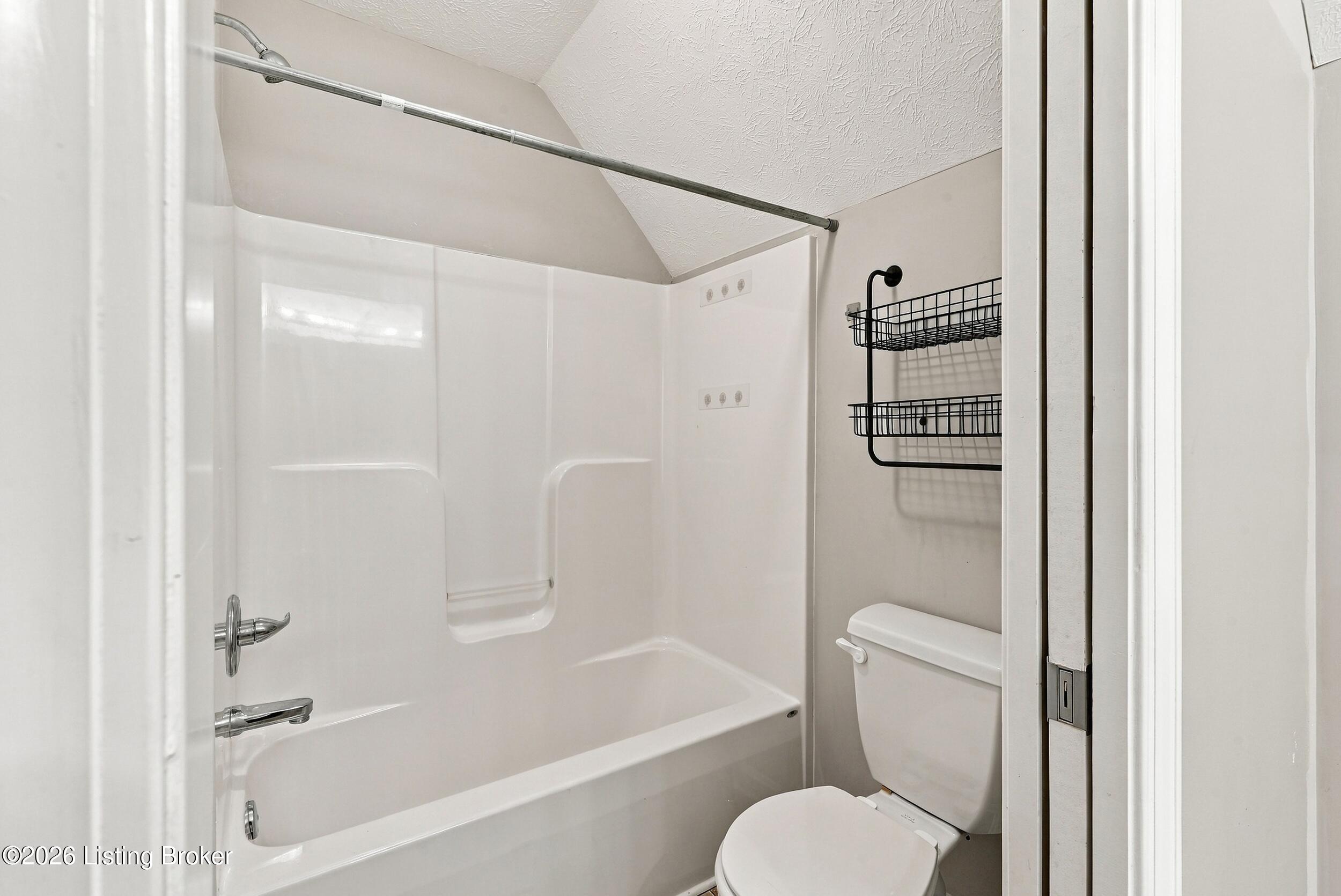 119 Pond Creek Ct Property Photo 24
