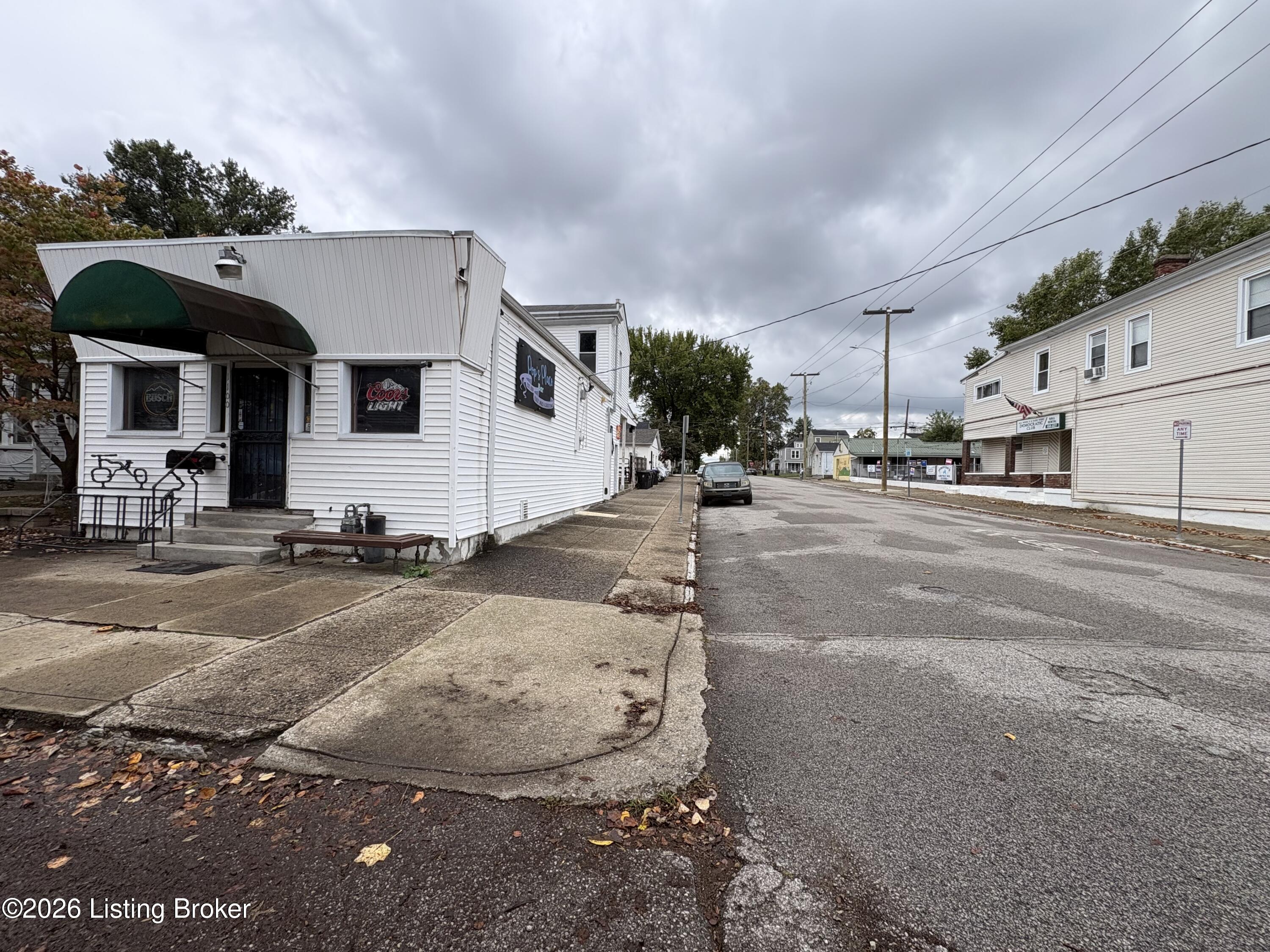 1100 Ash St Property Photo 1