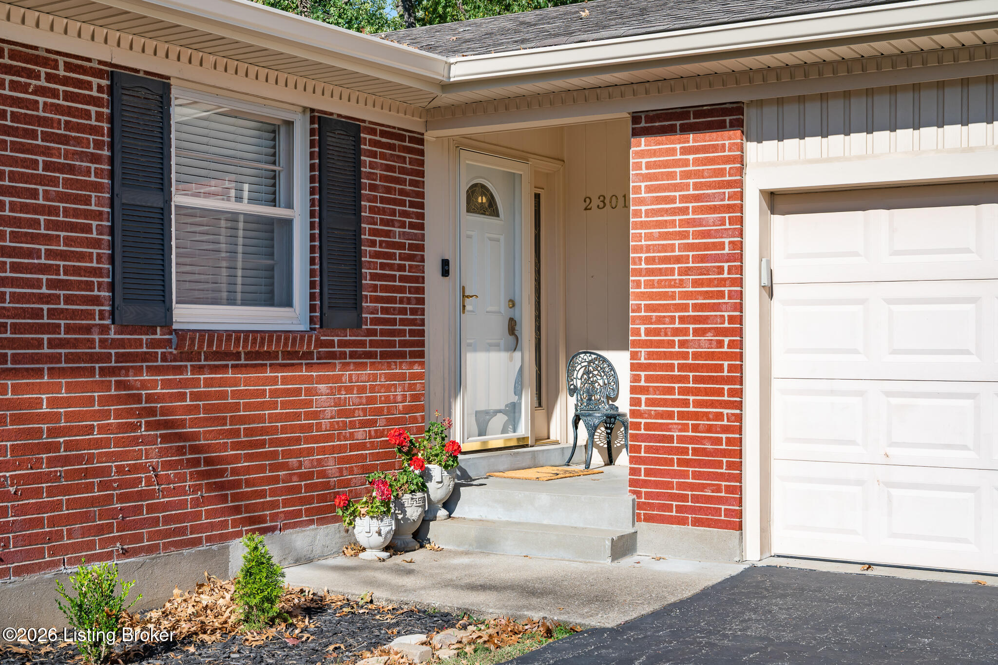 2301 Langdon Dr Property Photo 4