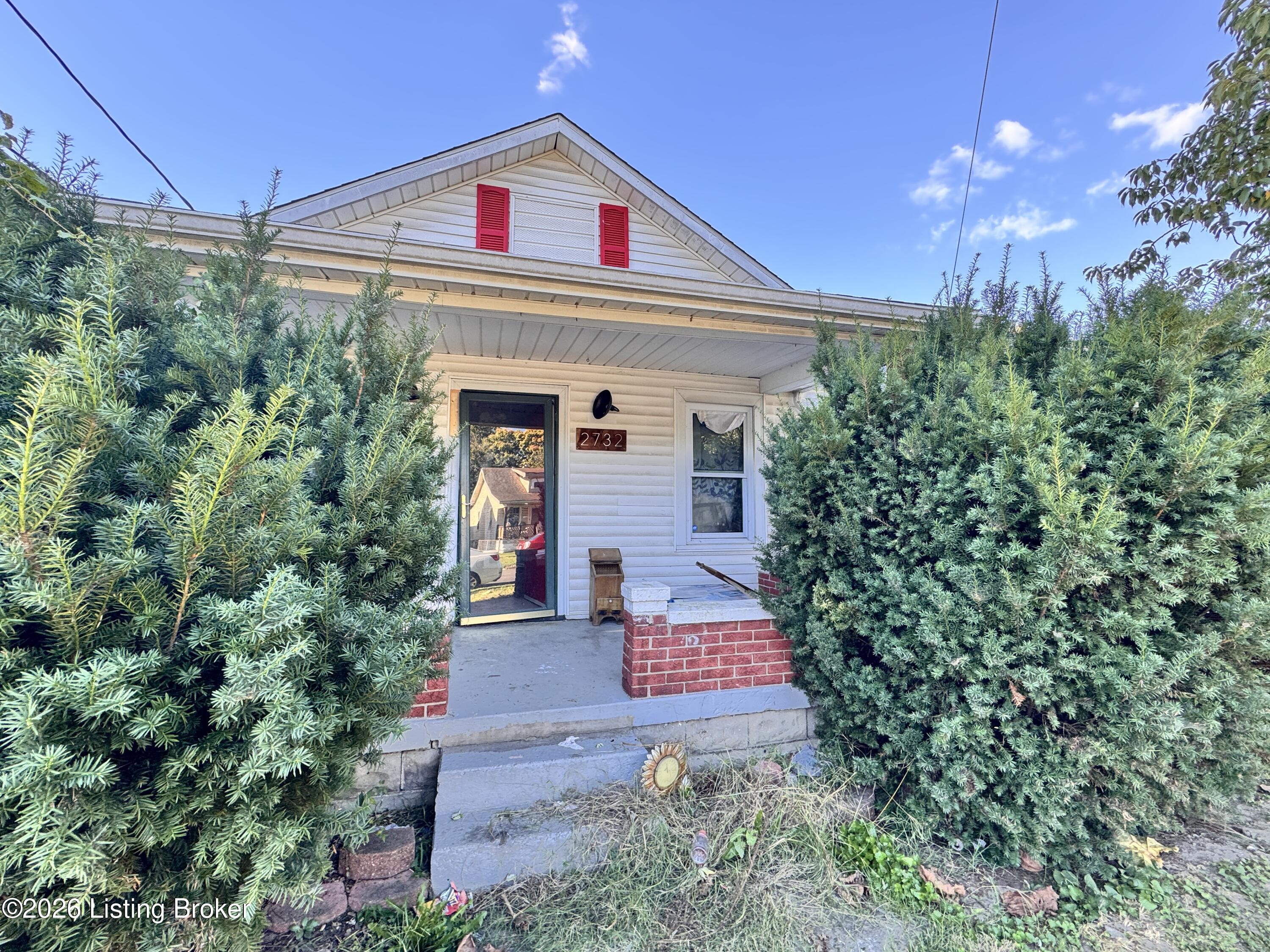 2732 Montana Ave Property Photo 1