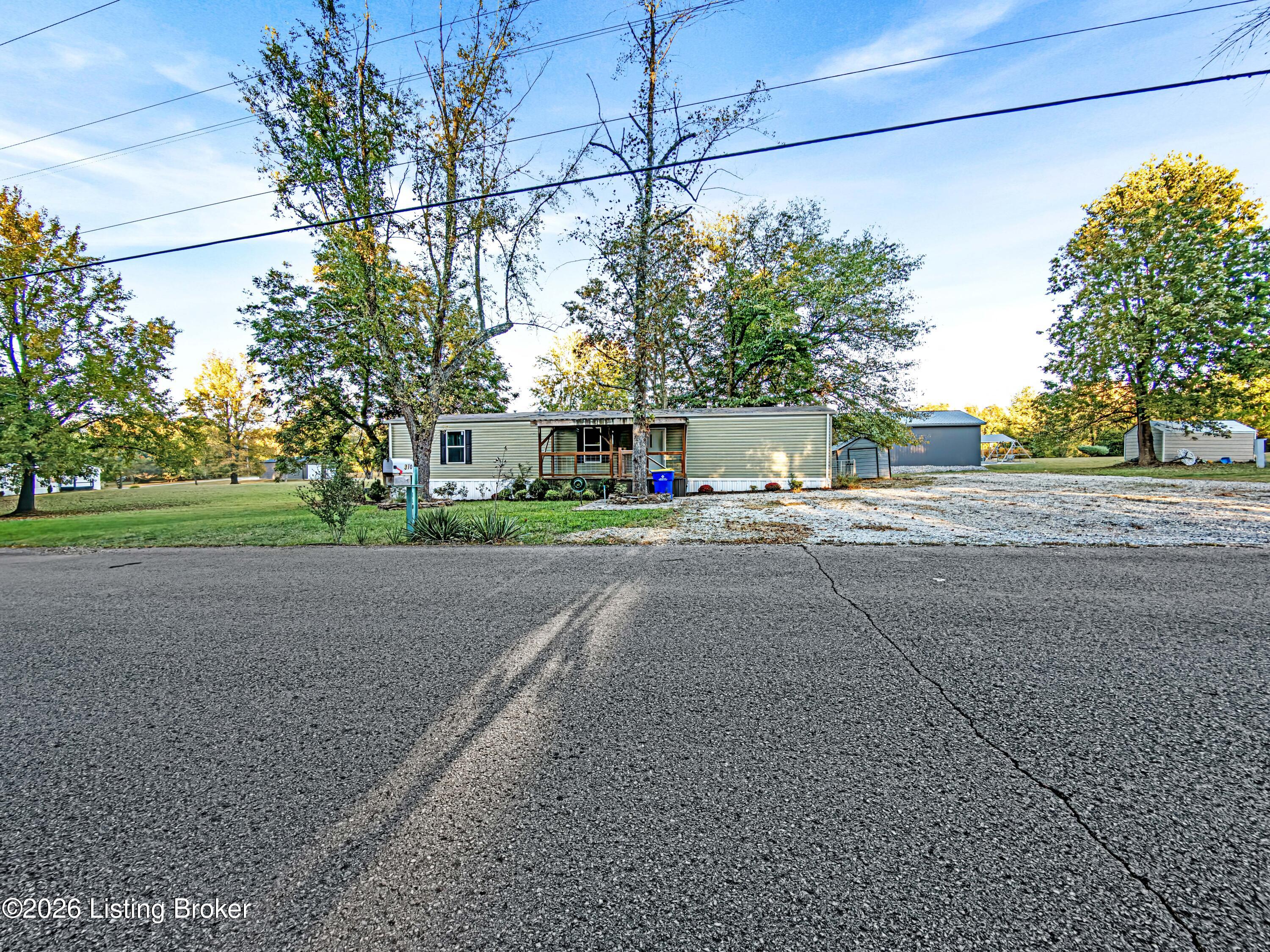310 Wilderness Rd Property Photo 3