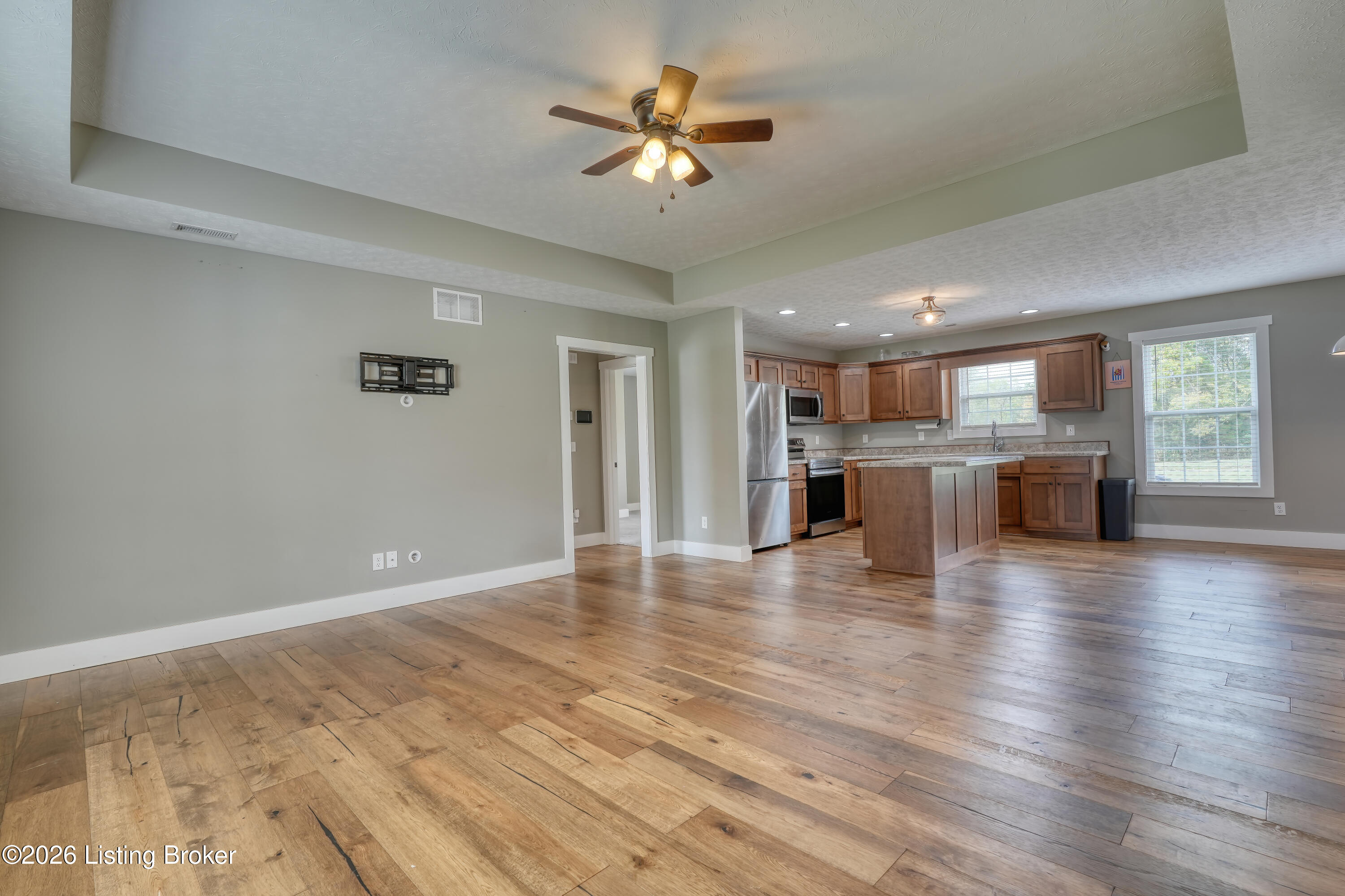 100 Liberty Ln Property Photo 16
