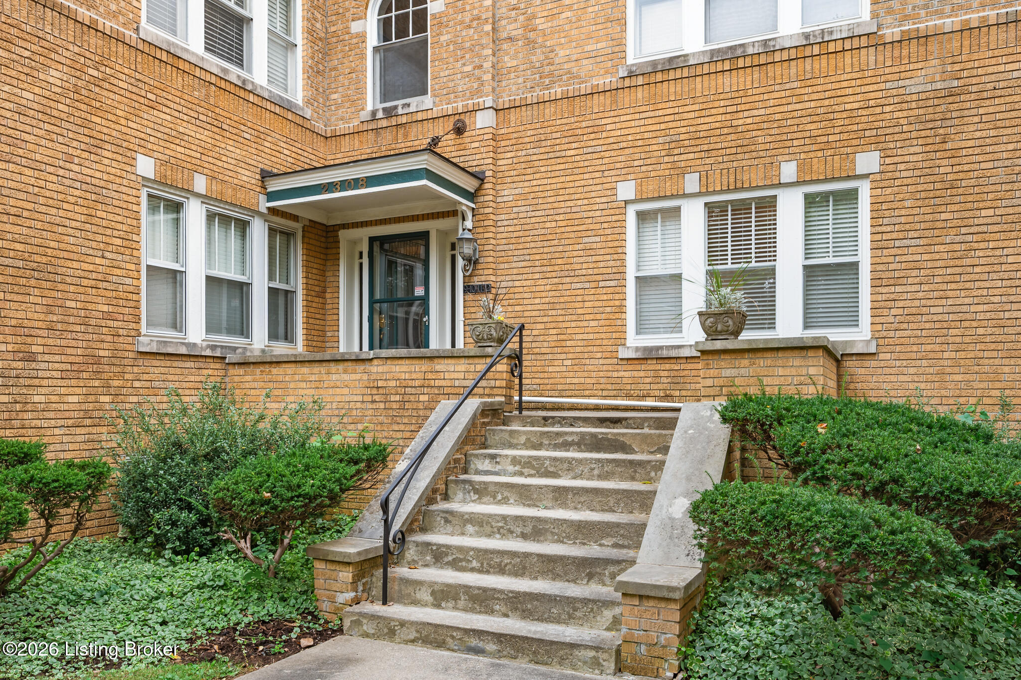 2308 Woodbourne Ave Apt 9 Property Photo 1