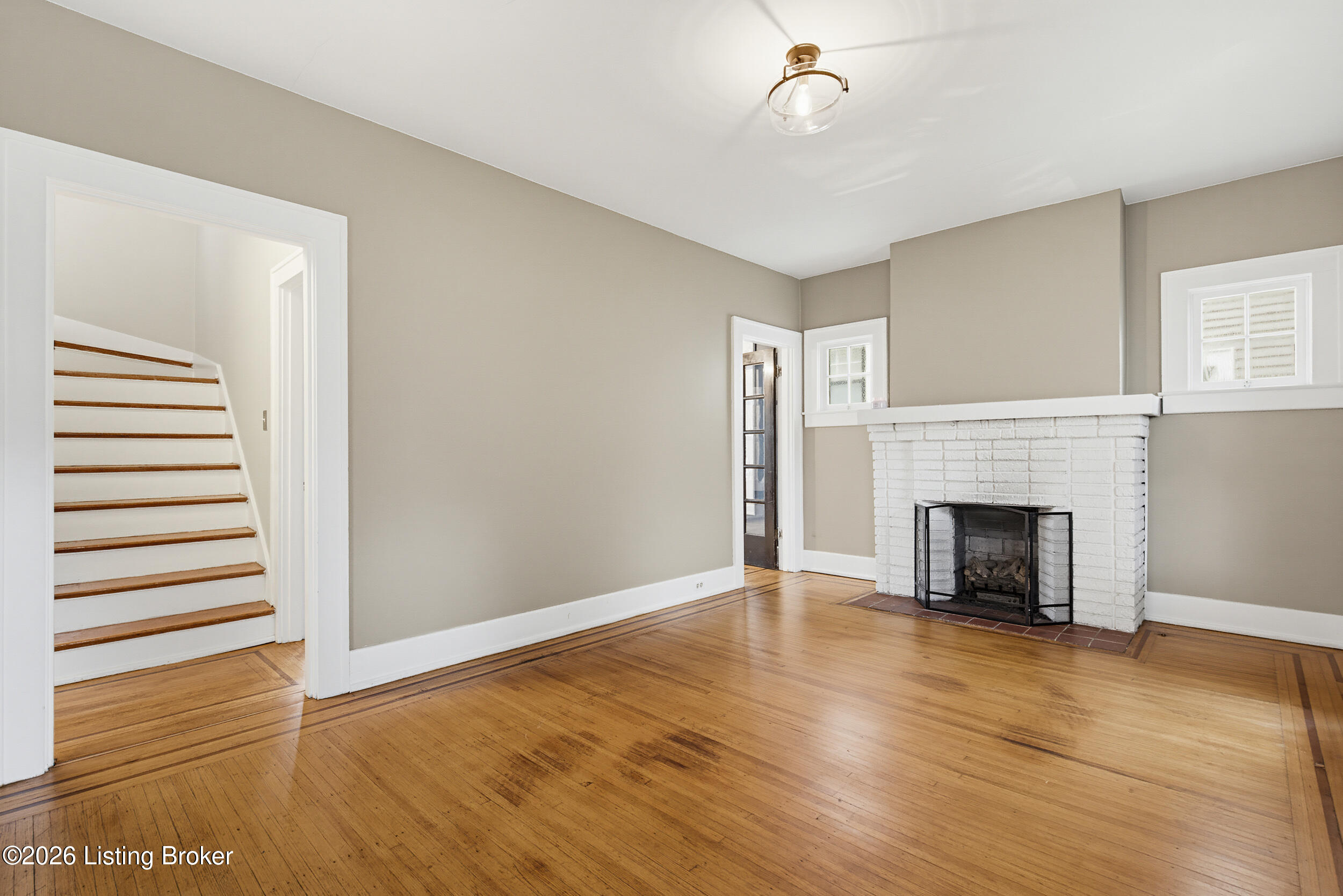 1894 Ivanhoe Ct Property Photo 4