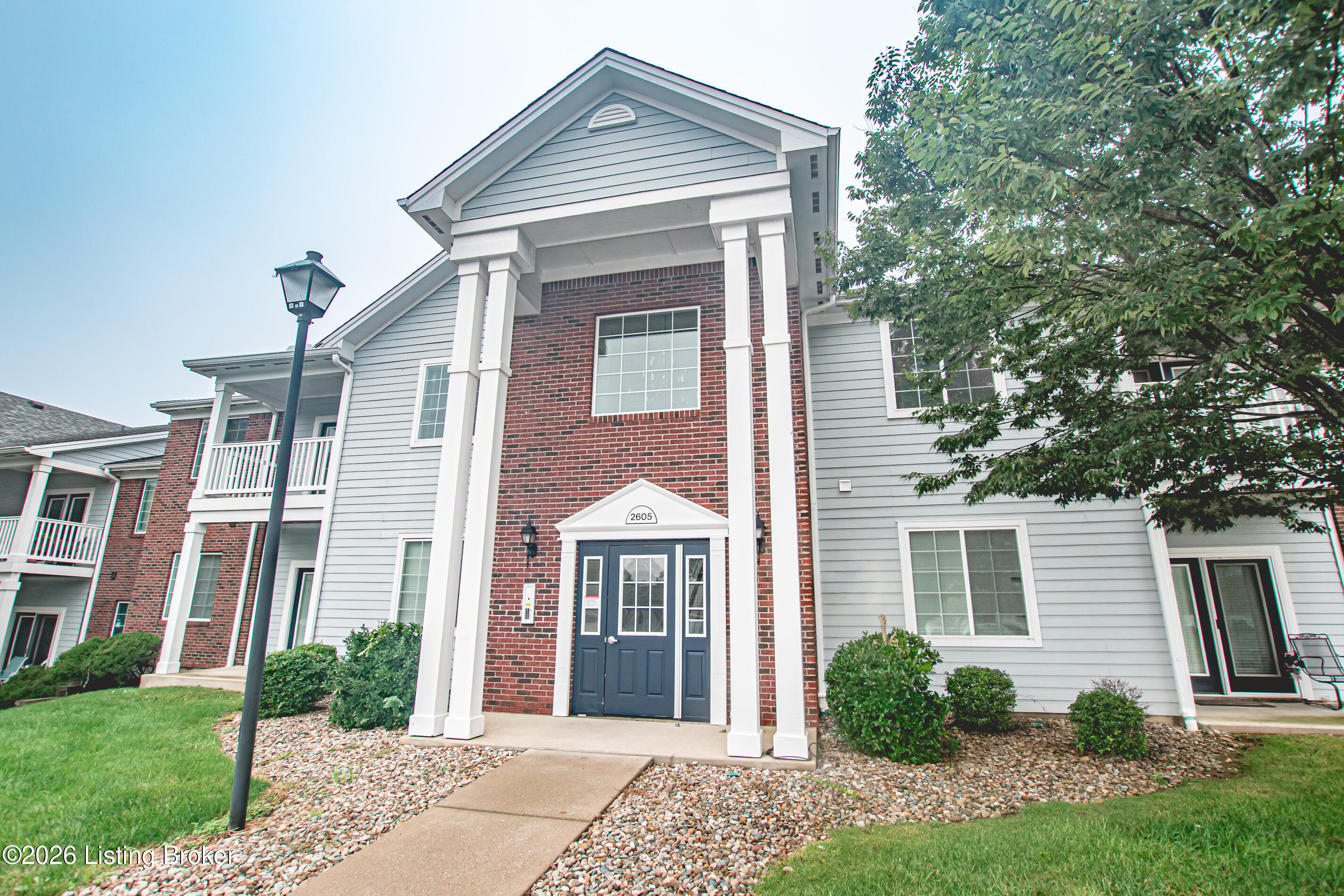 2605 Bradford Commons Dr 204 Property Photo 1