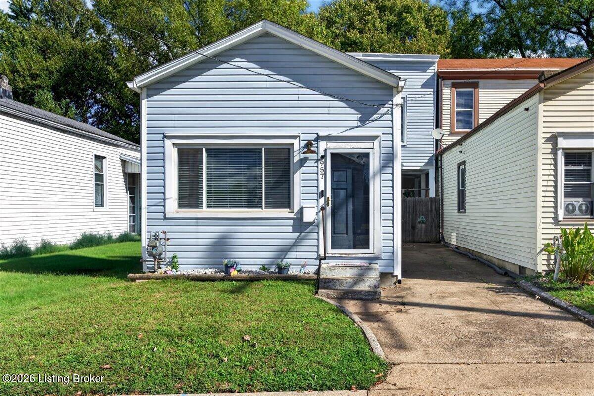 957 Goss Ave Property Photo 1