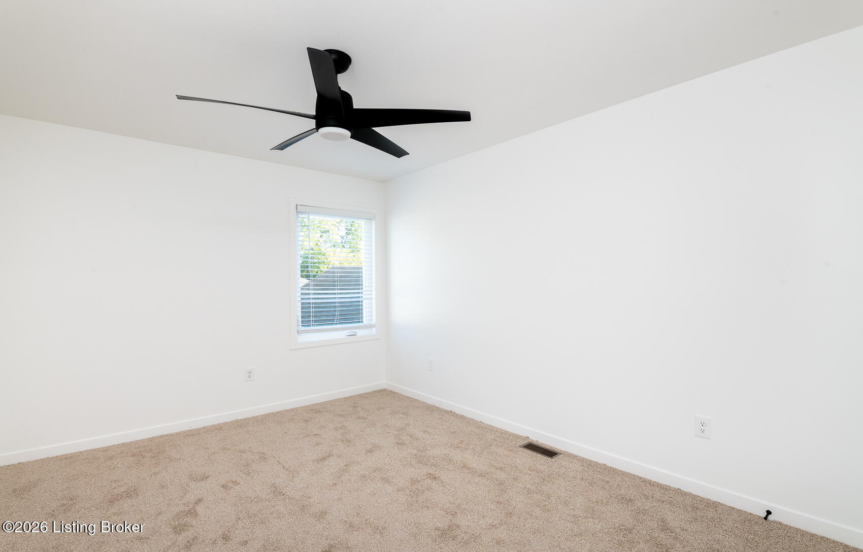 2510 Elliott Ave Property Photo 33